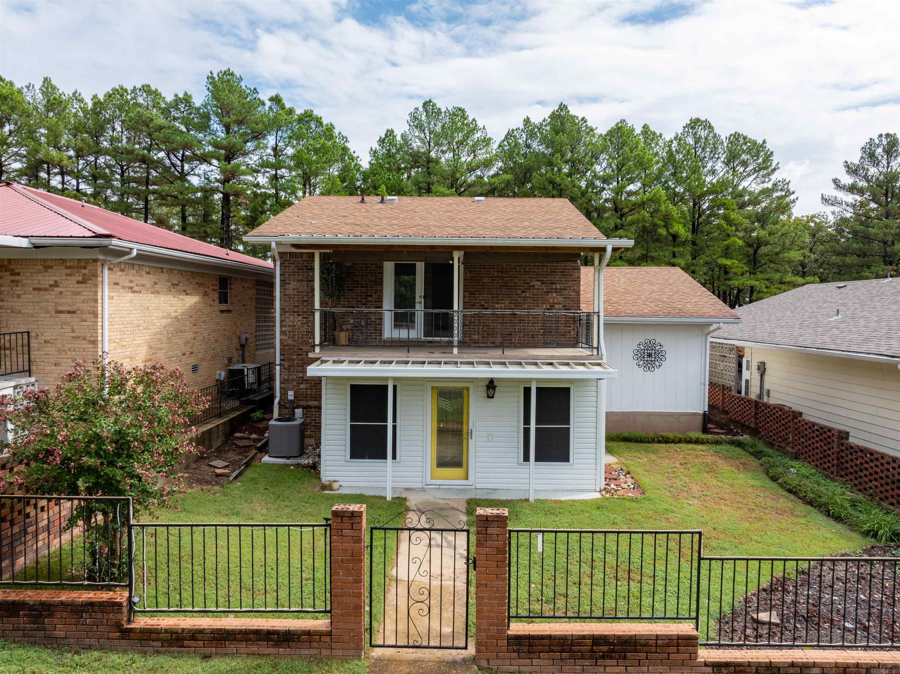 211 S Nightingale Dr  Horseshoe Bend, AR