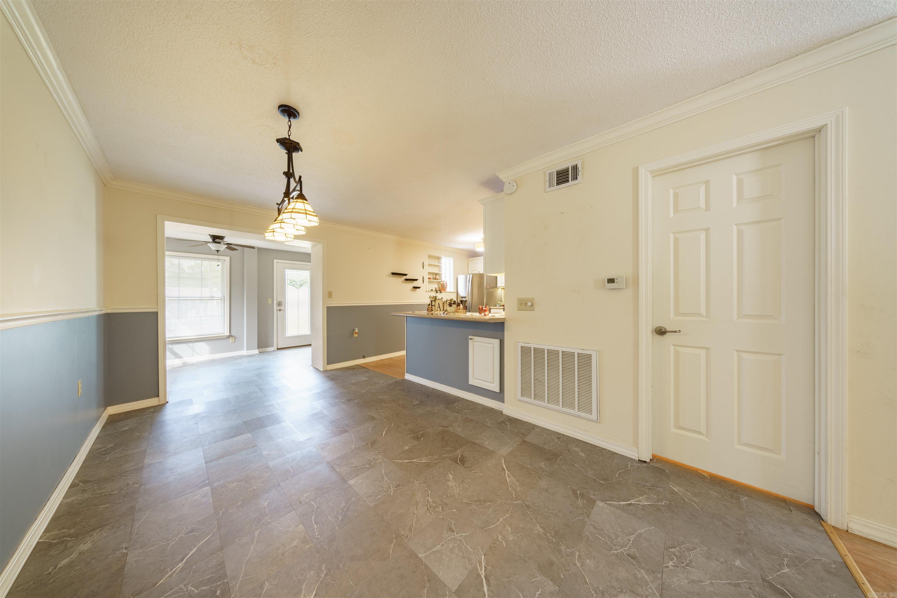 211 S Nightingale Dr  Horseshoe Bend, AR