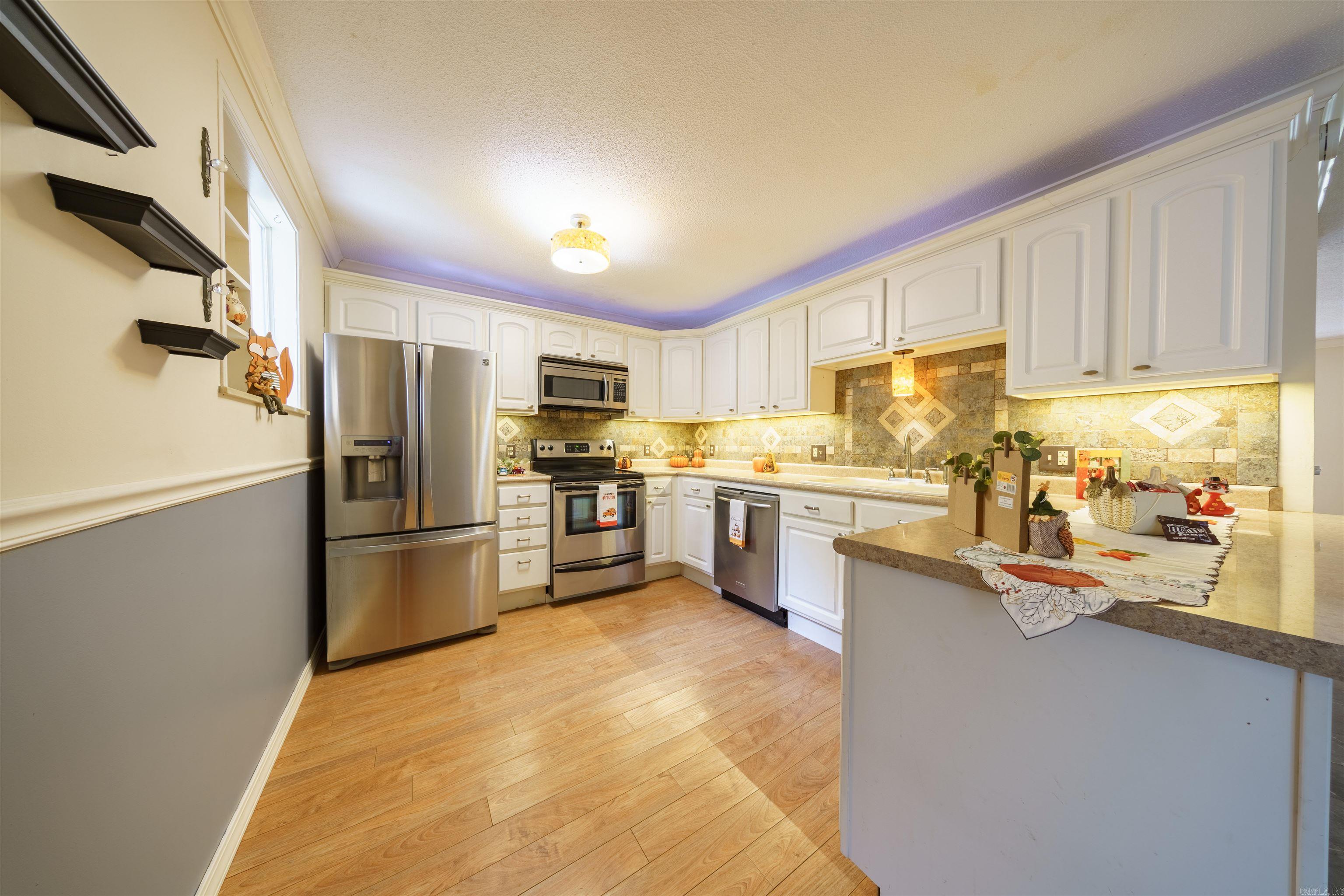 211 S Nightingale Dr  Horseshoe Bend, AR