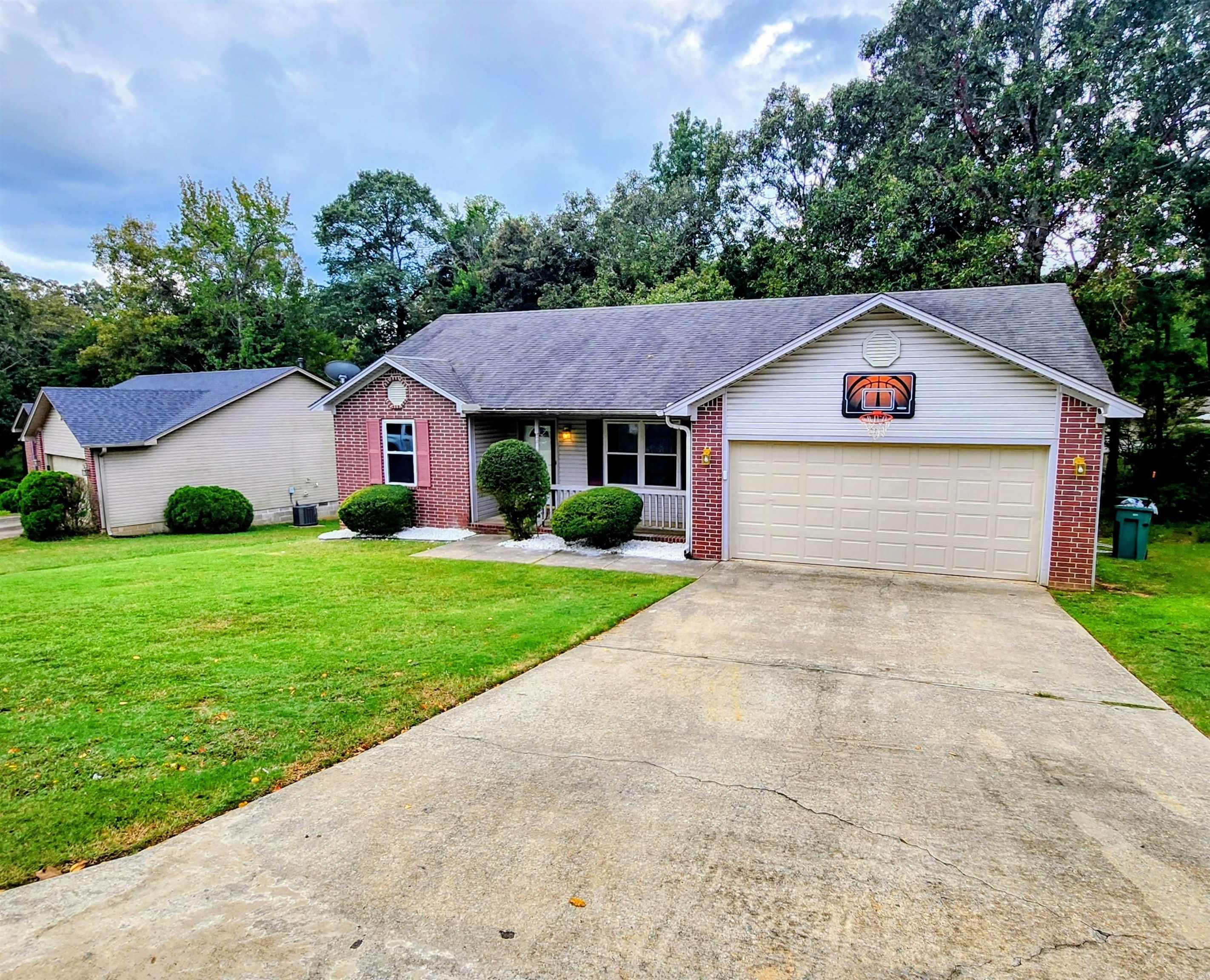 61 Cinnamon  Sherwood, AR