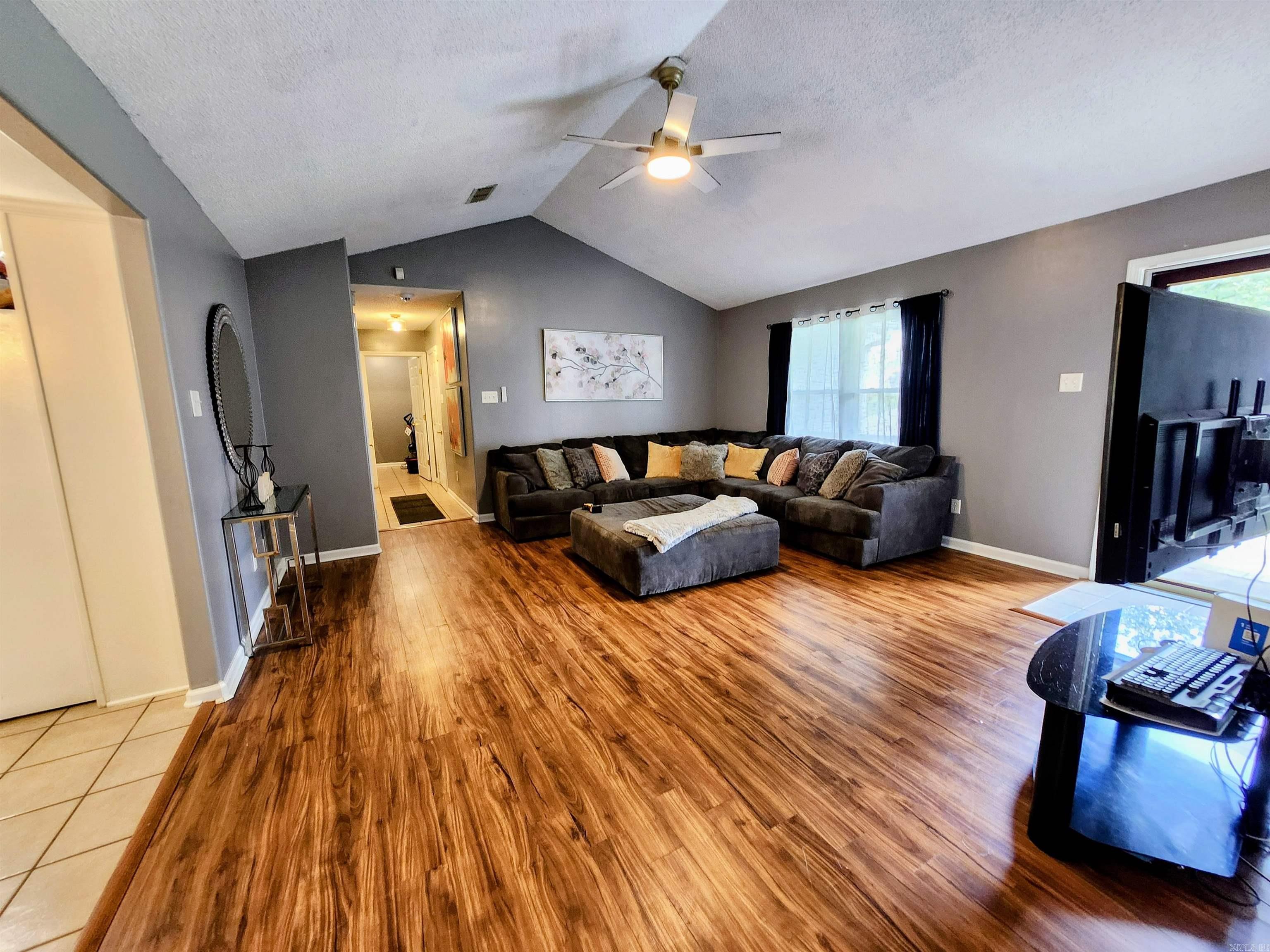 61 Cinnamon  Sherwood, AR