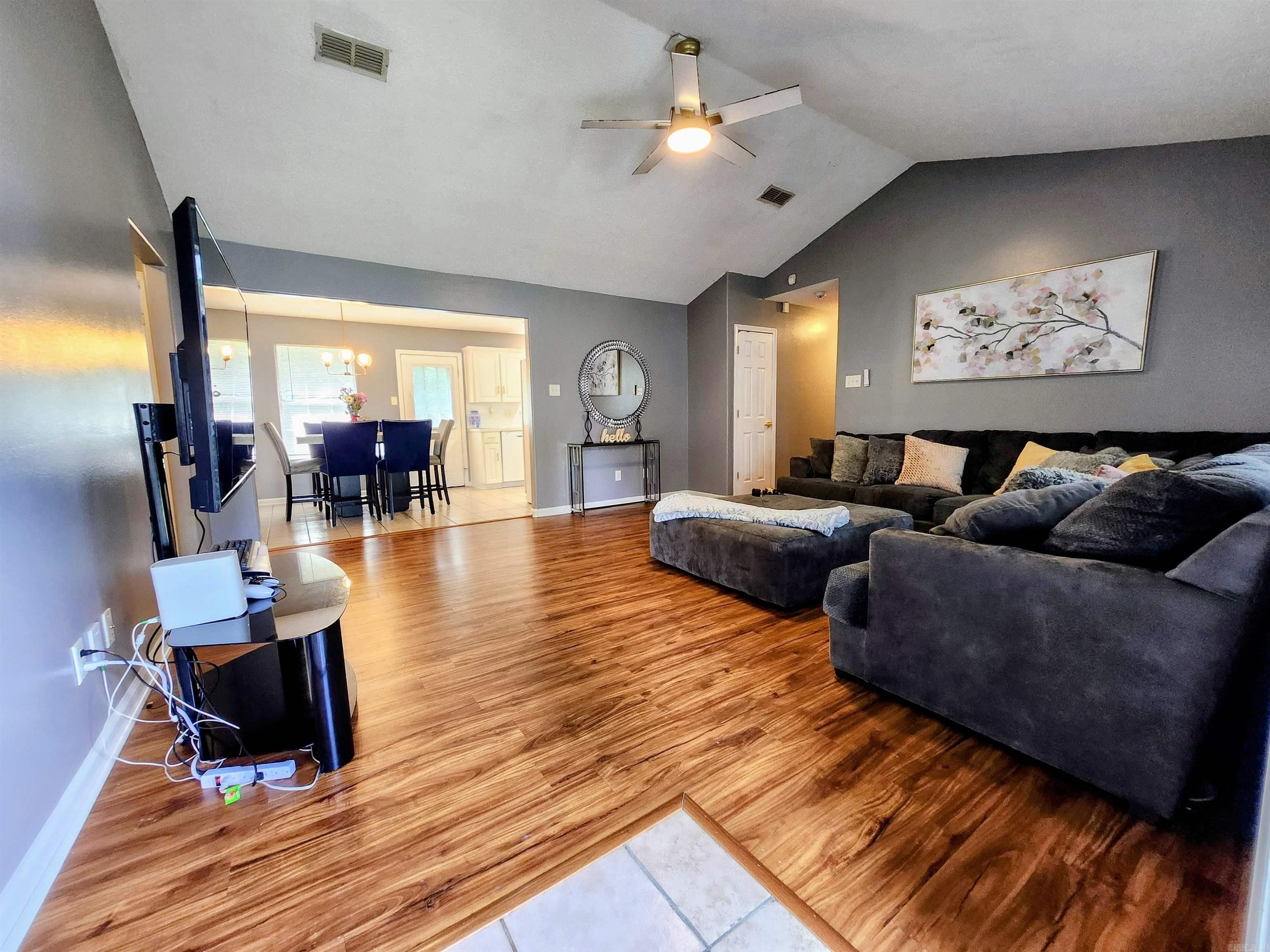 61 Cinnamon  Sherwood, AR