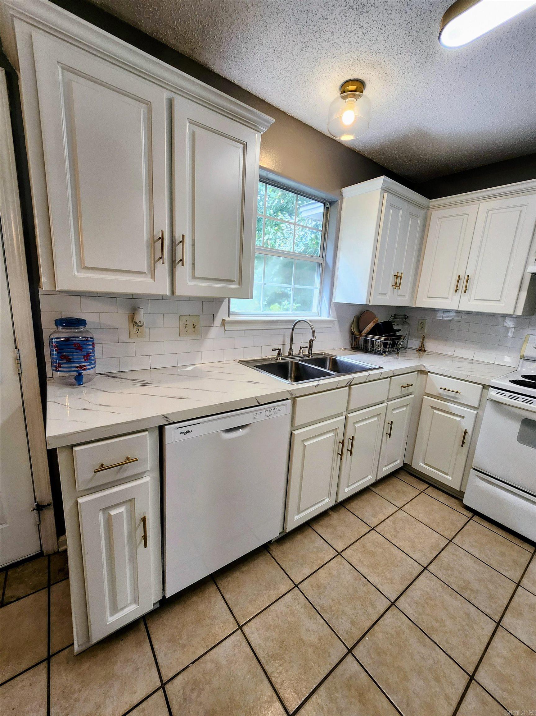 61 Cinnamon  Sherwood, AR
