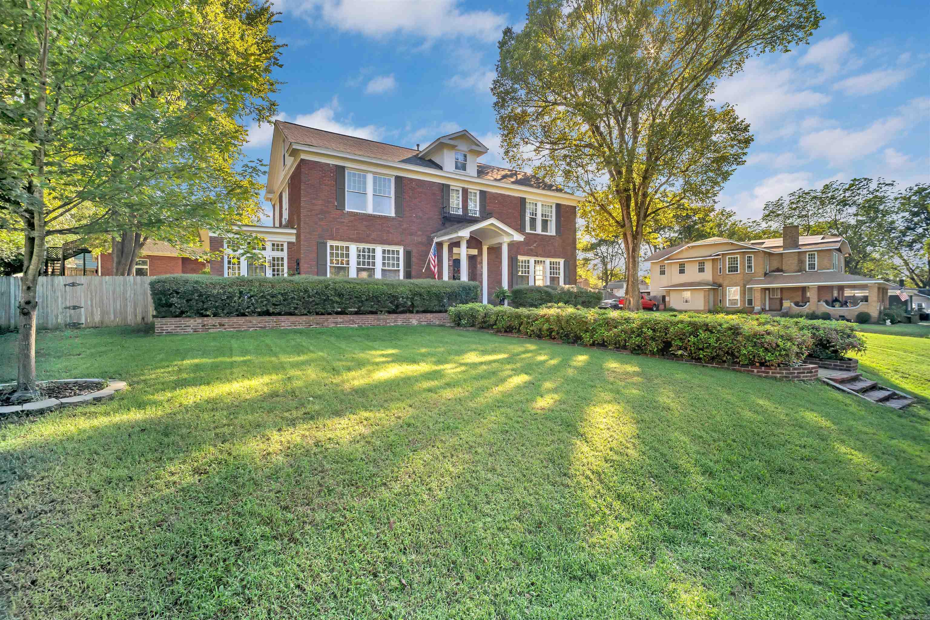 403 W Church  Morrilton, AR
