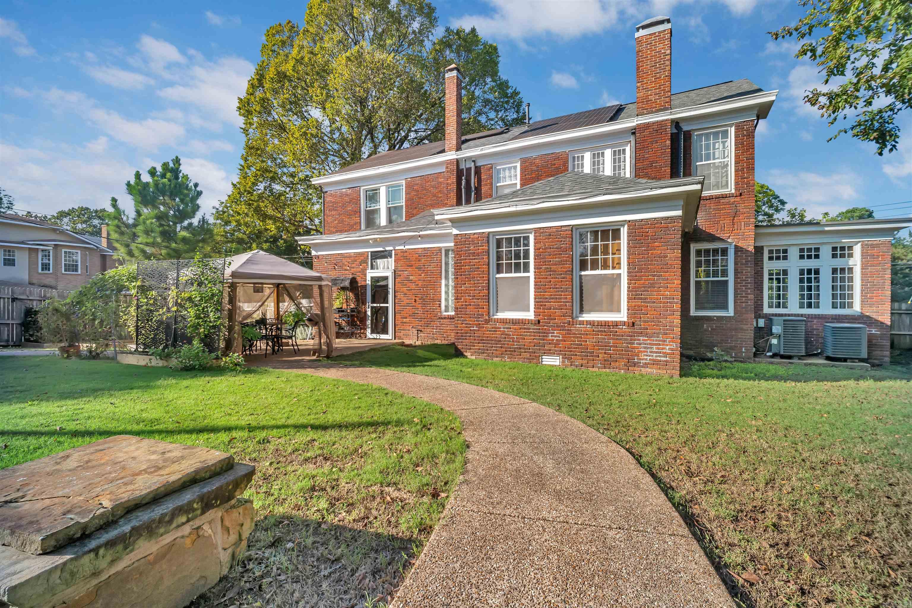 403 W Church  Morrilton, AR