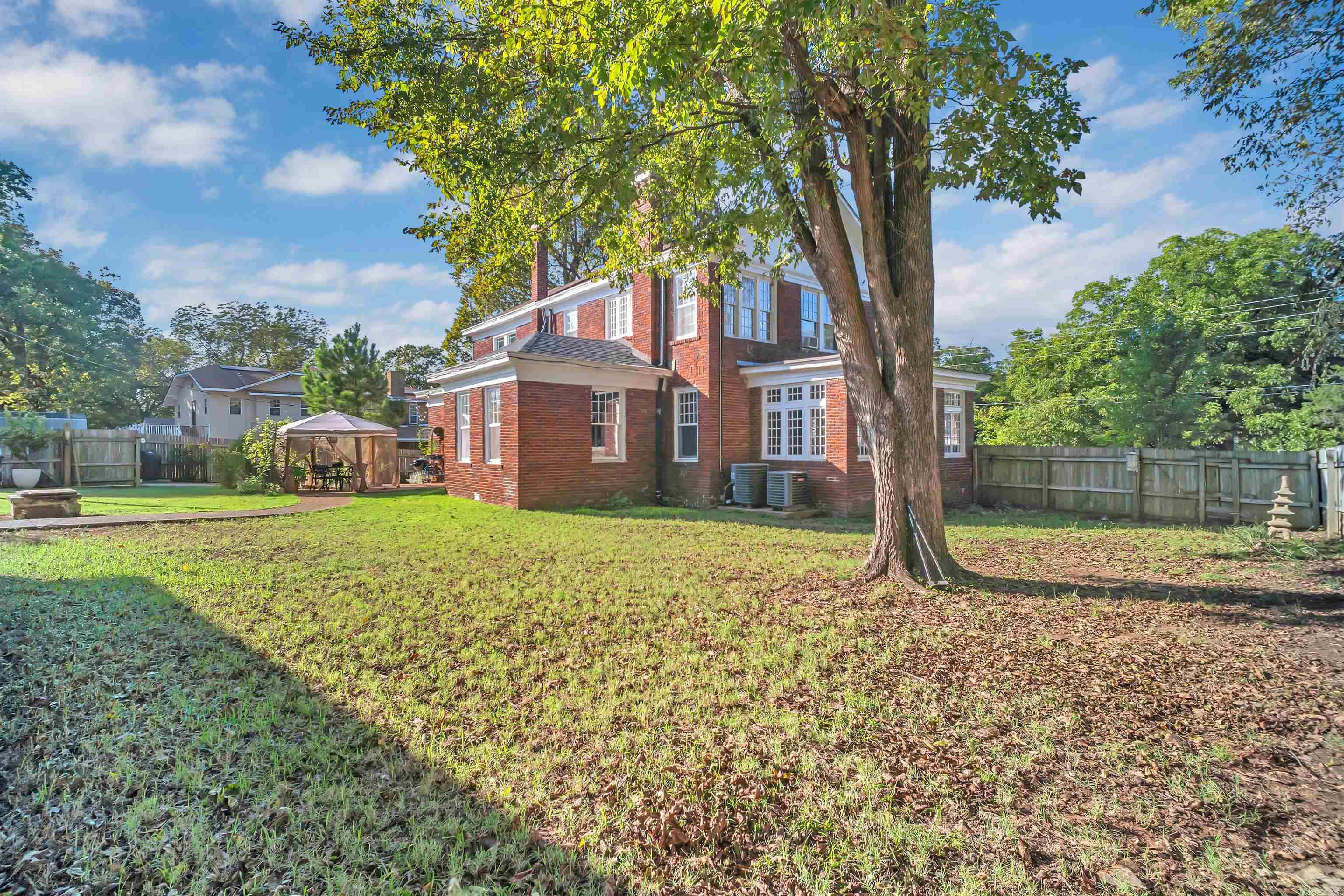 403 W Church  Morrilton, AR