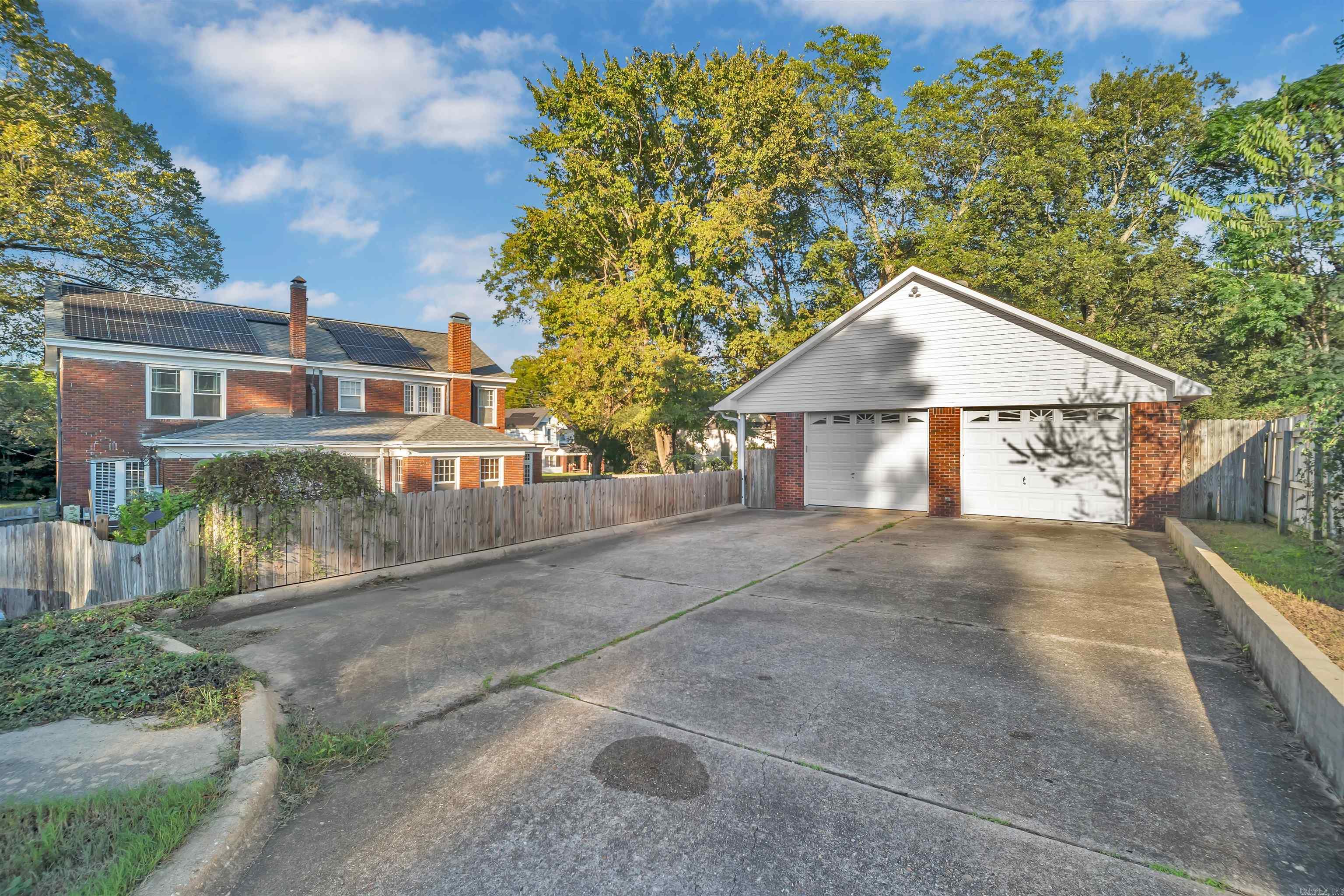 403 W Church  Morrilton, AR