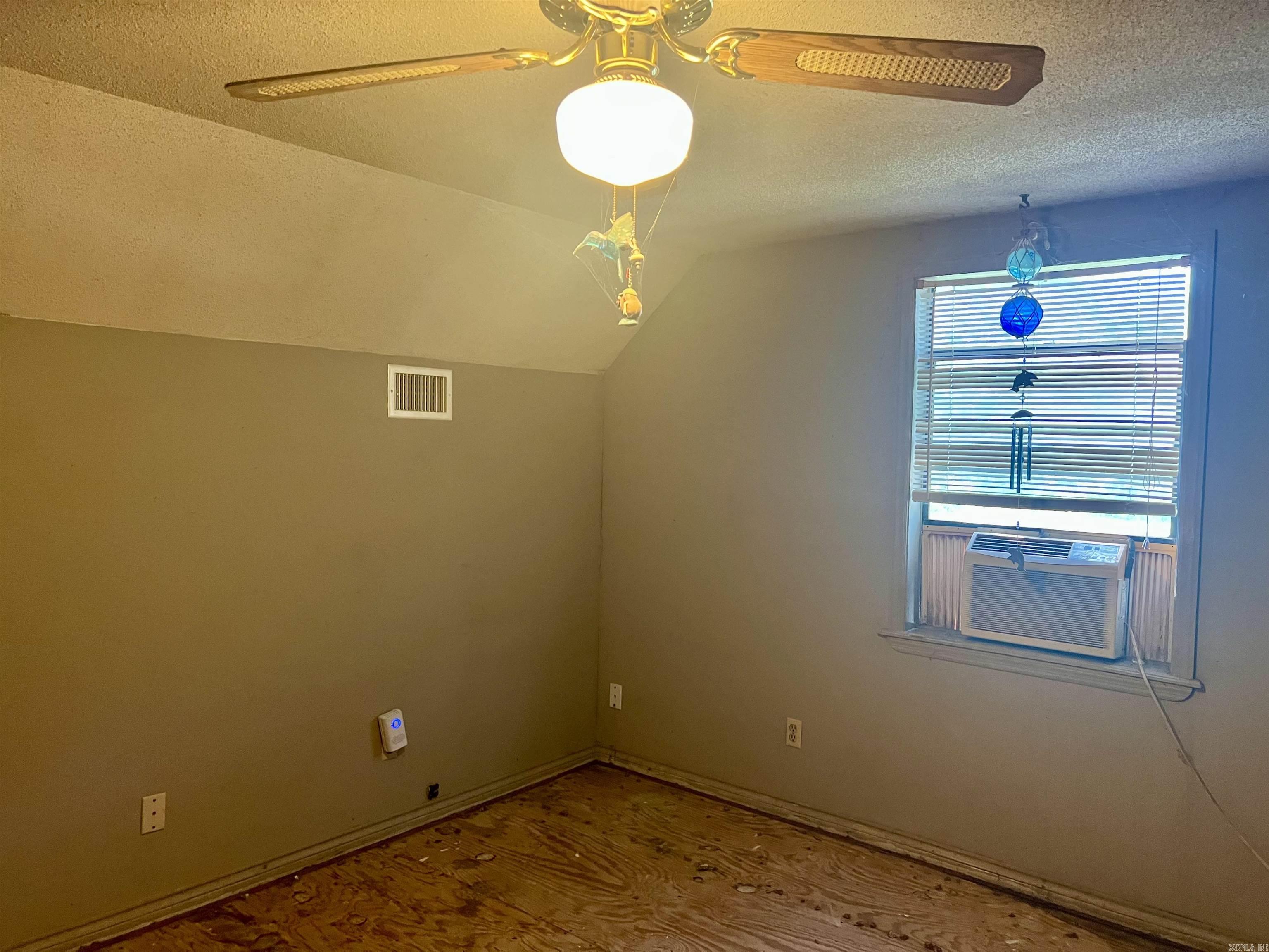 1259 hopper loop  Caddo Gap, AR