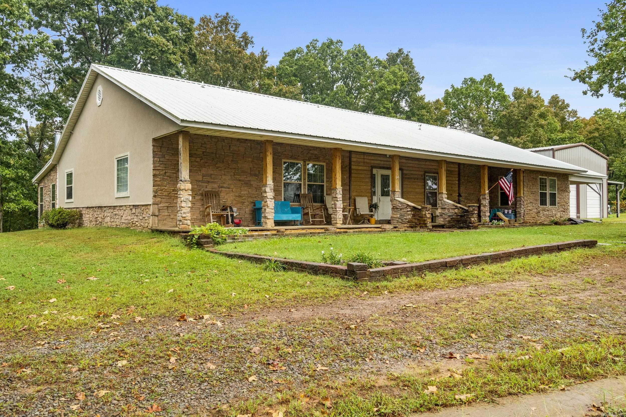 1052 Gravel Hill  Romance, AR