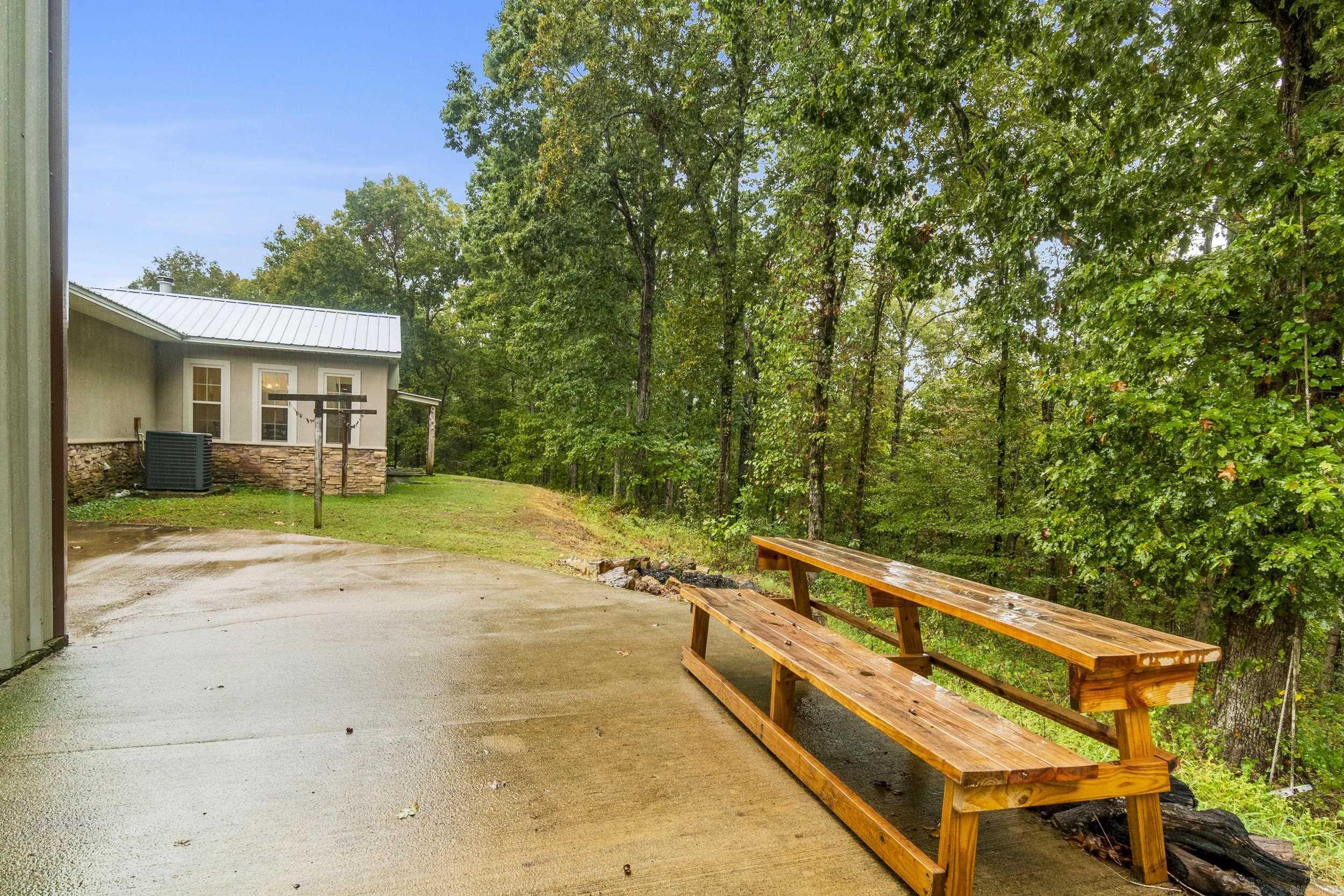 1052 Gravel Hill  Romance, AR
