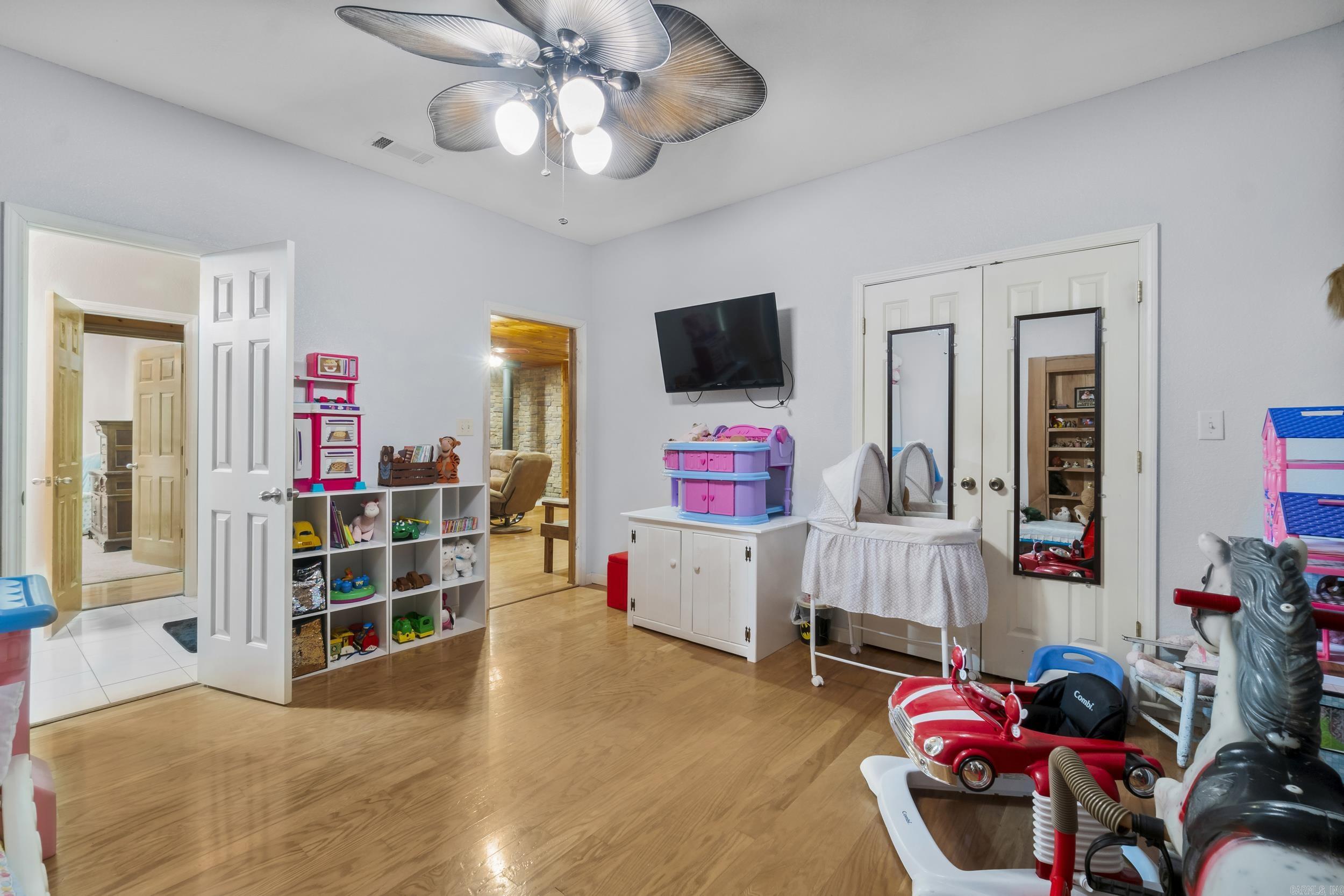 1052 Gravel Hill  Romance, AR