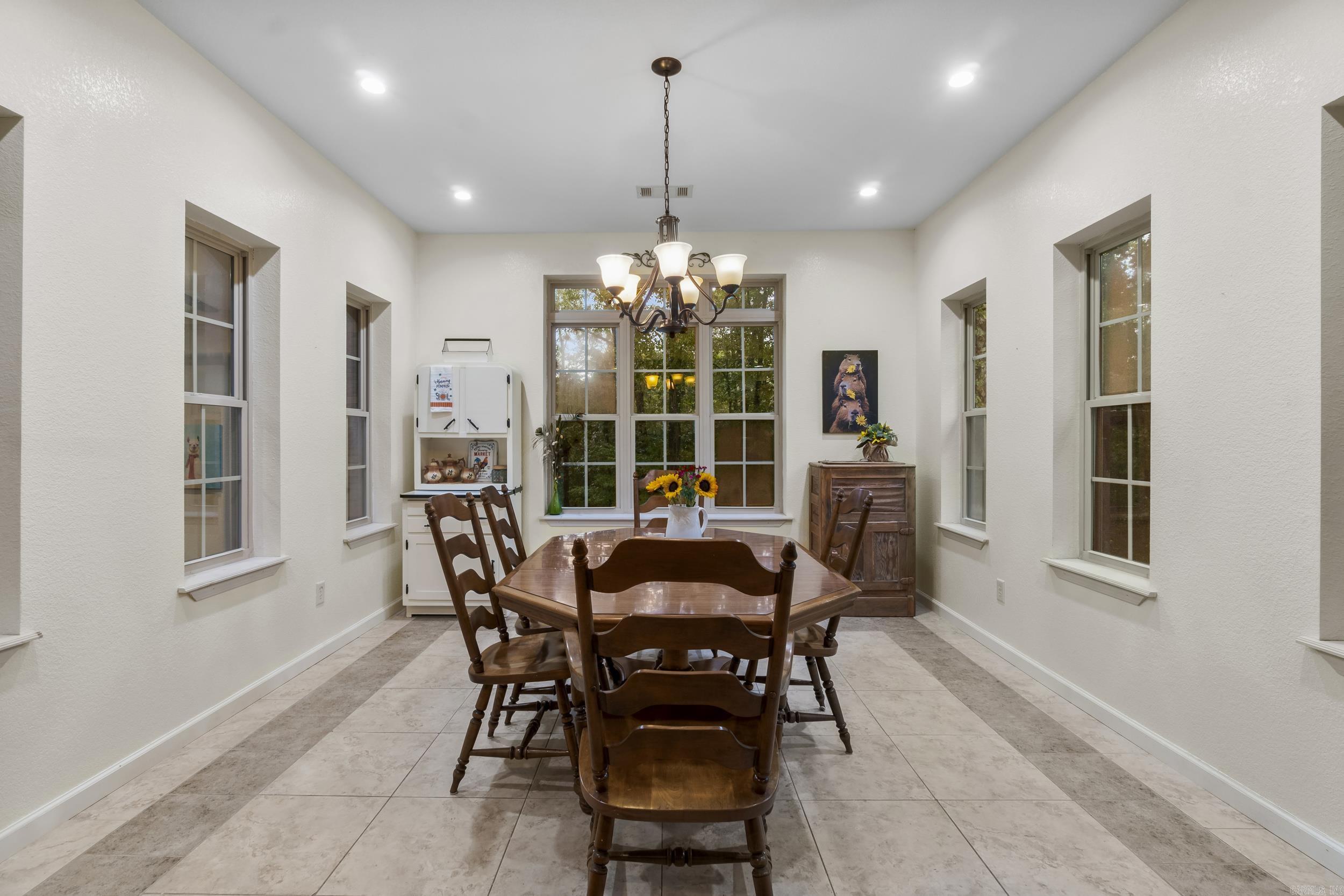 1052 Gravel Hill  Romance, AR