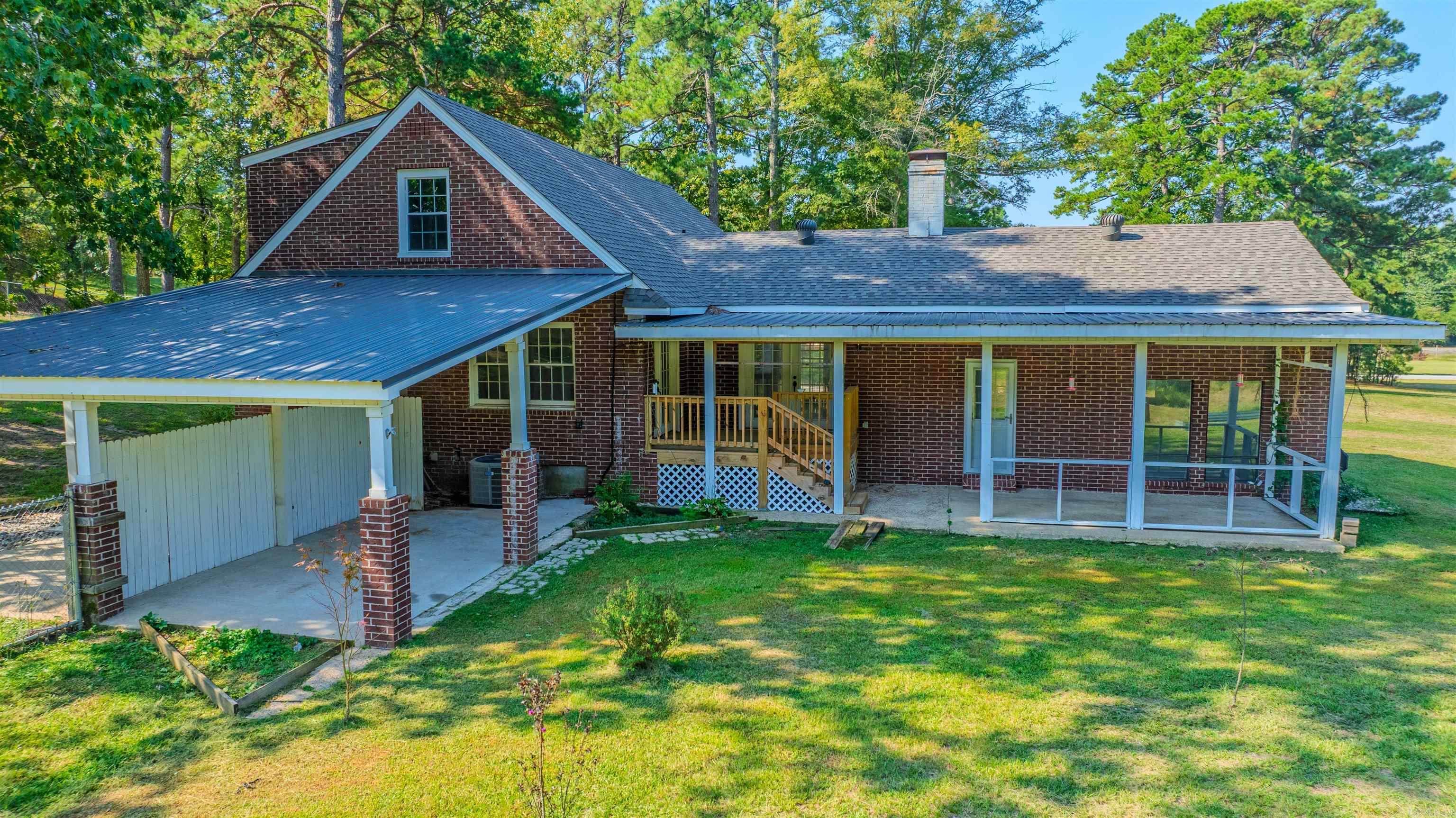 212 COUNTRY CLUB RD  Malvern, AR