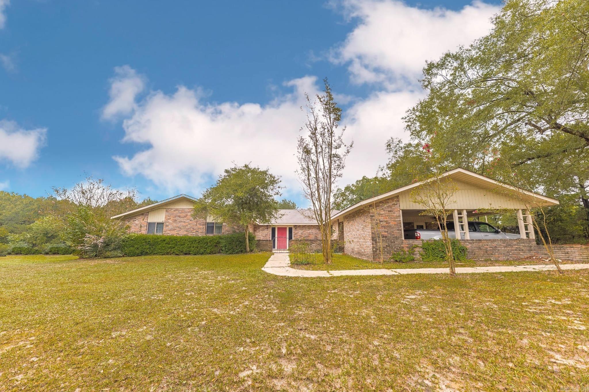 115 Ouachita 387  Camden, AR