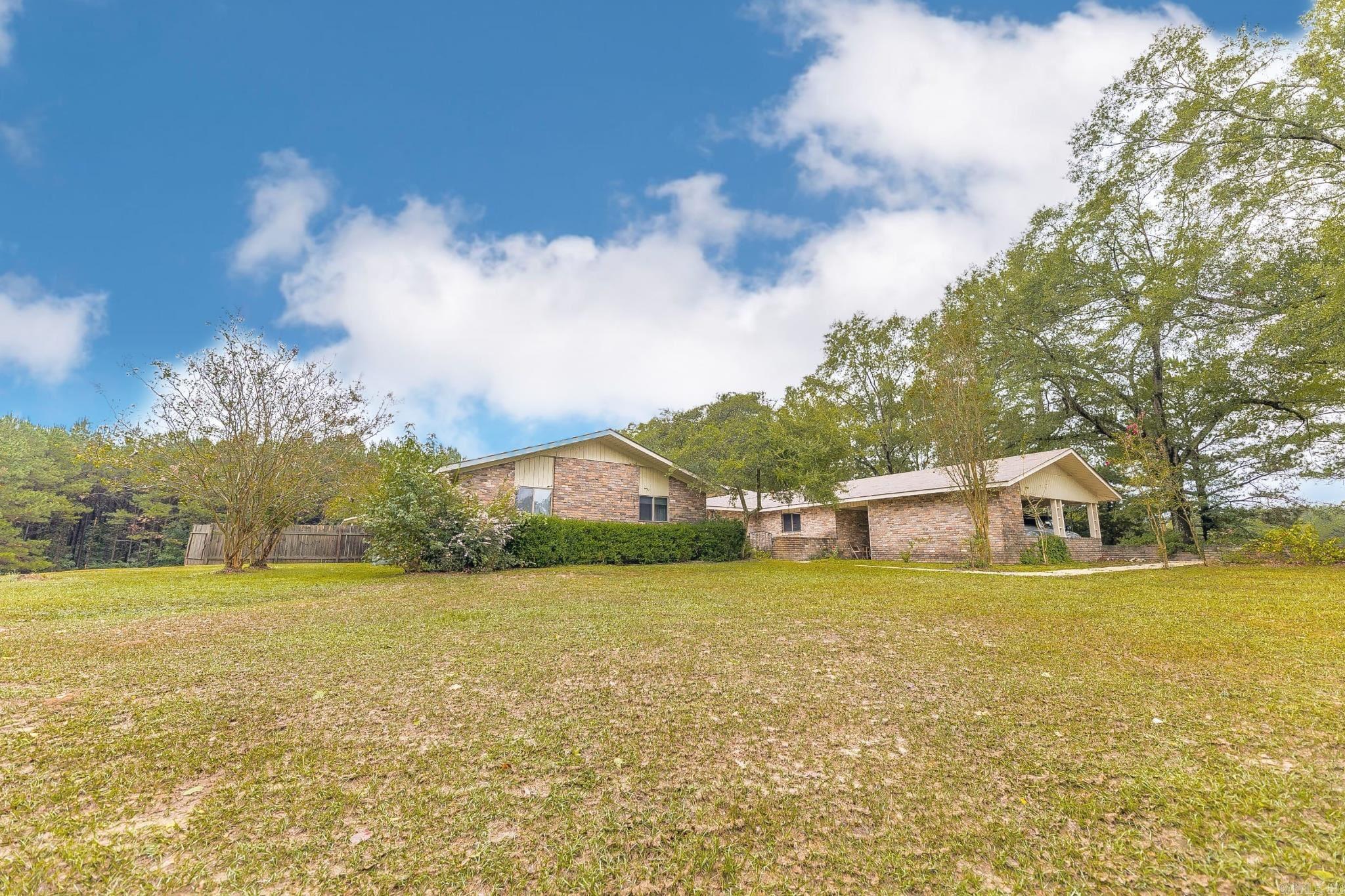 115 Ouachita 387  Camden, AR