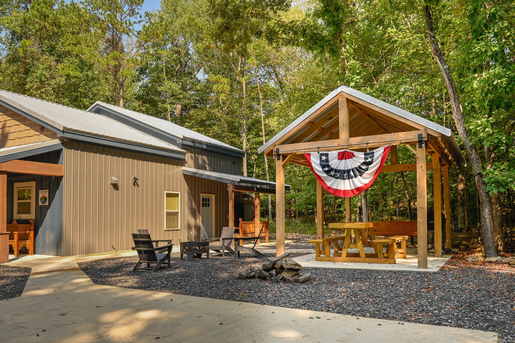 2467 Hwy 375 E  Mena, AR