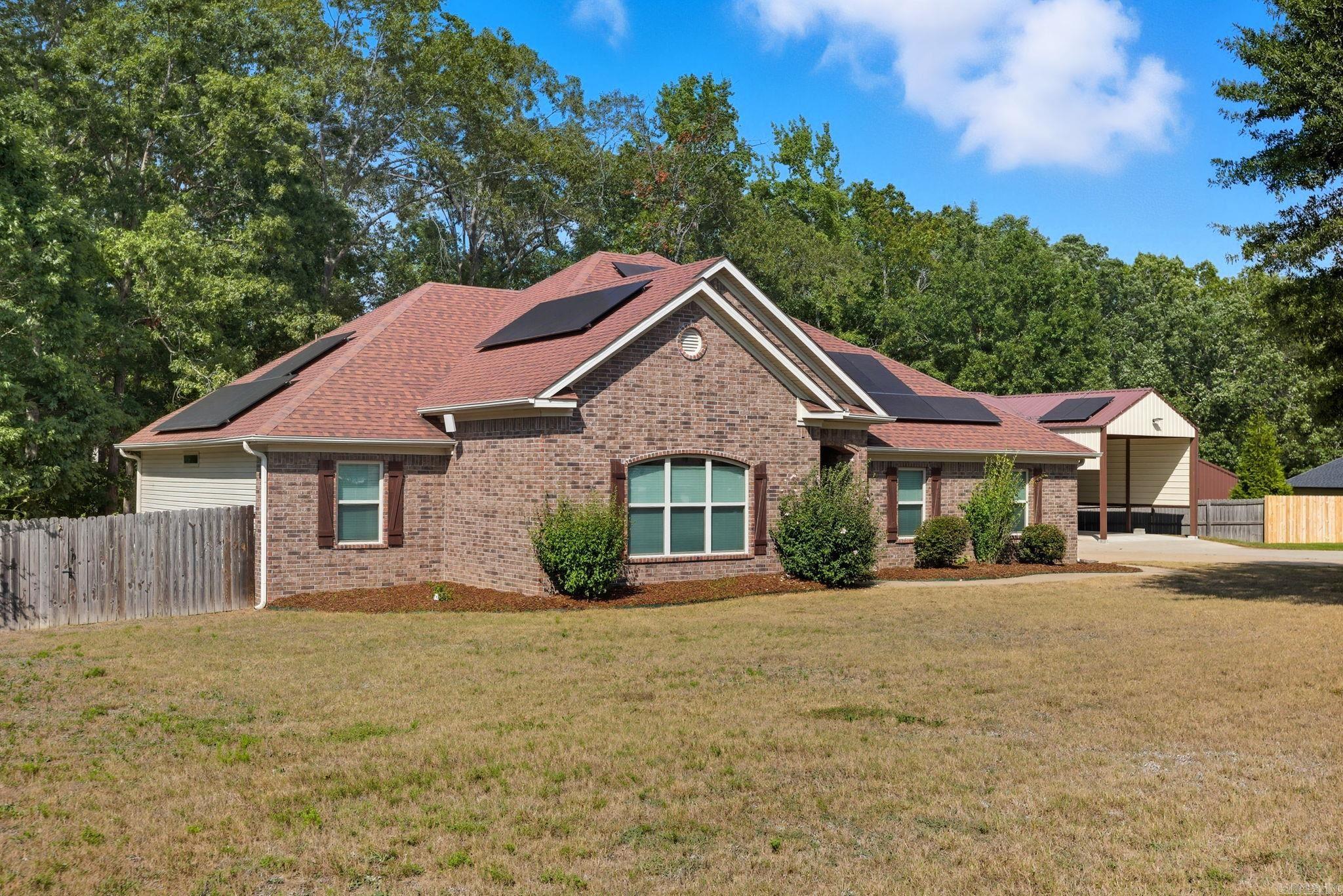 4927 Hickory Nut Ln  Bauxite, AR