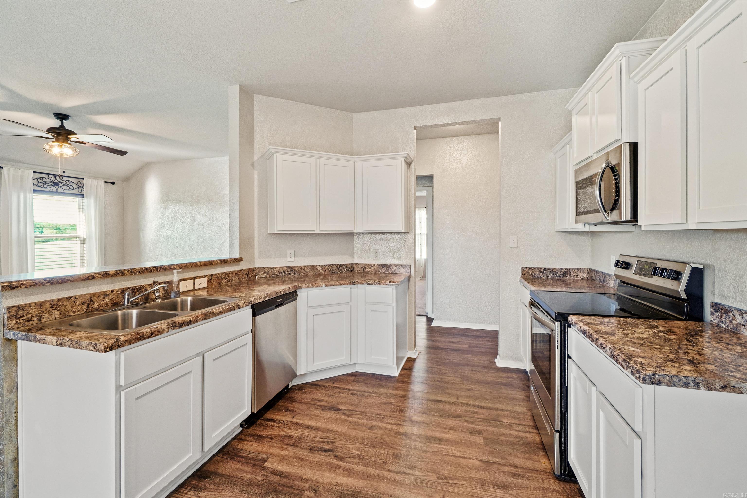 28 Sun Drenched  Conway, AR