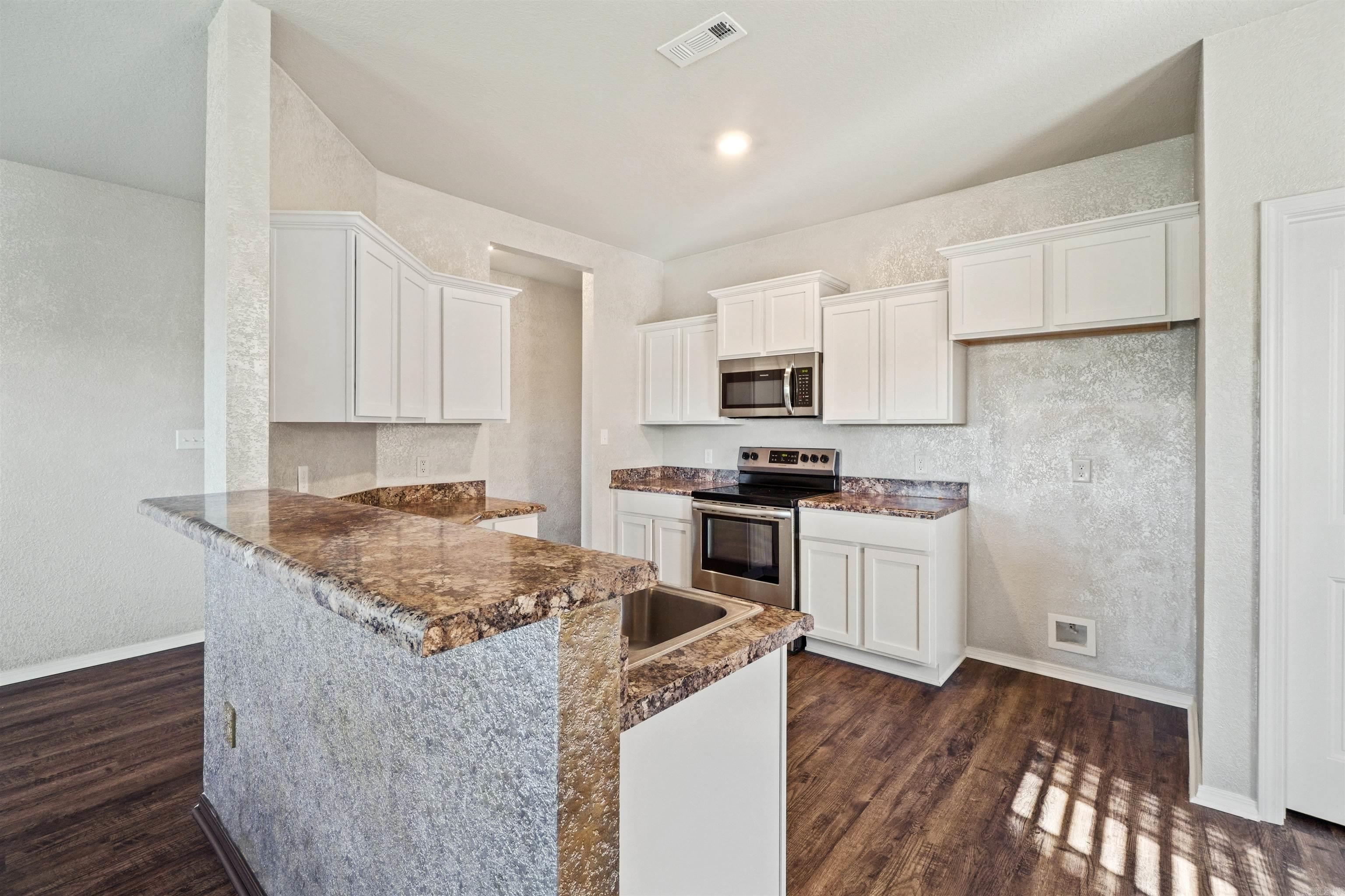28 Sun Drenched  Conway, AR