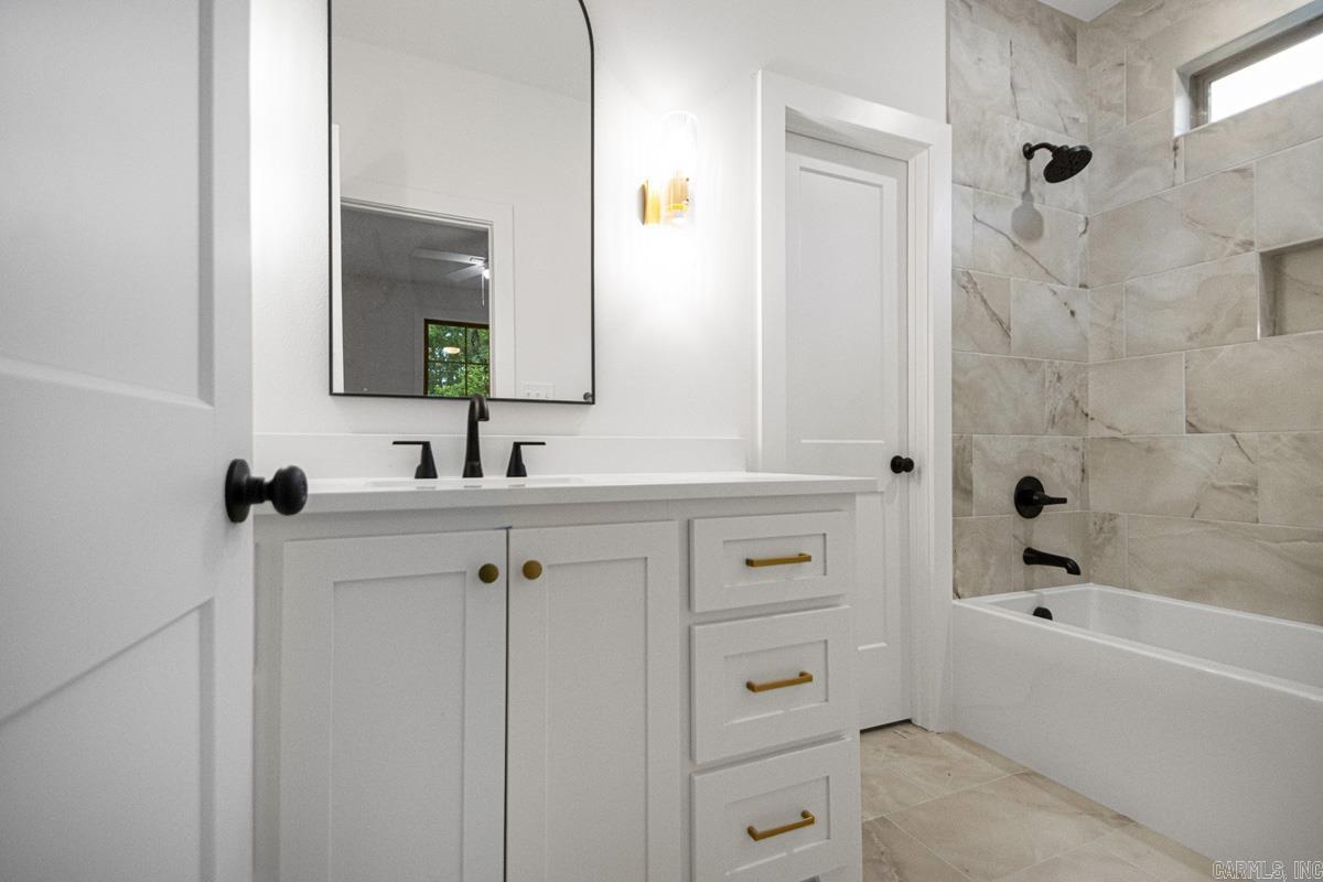 5016 Castaway Bay  Benton, AR