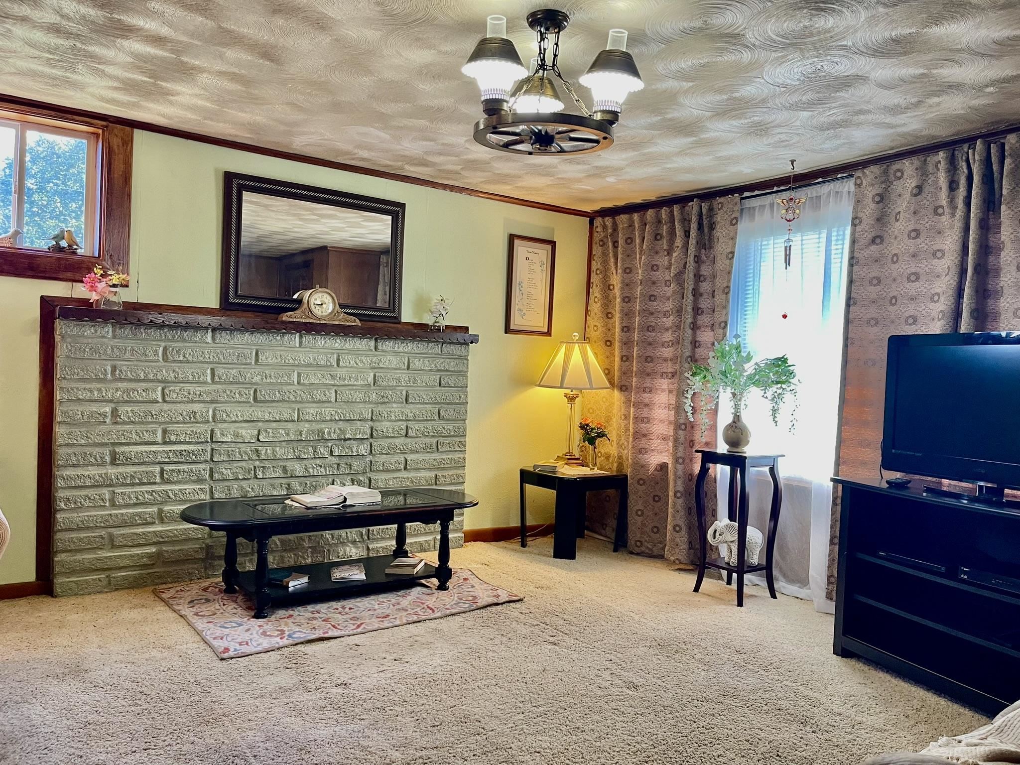 690 N Copperhead  Franklin, AR