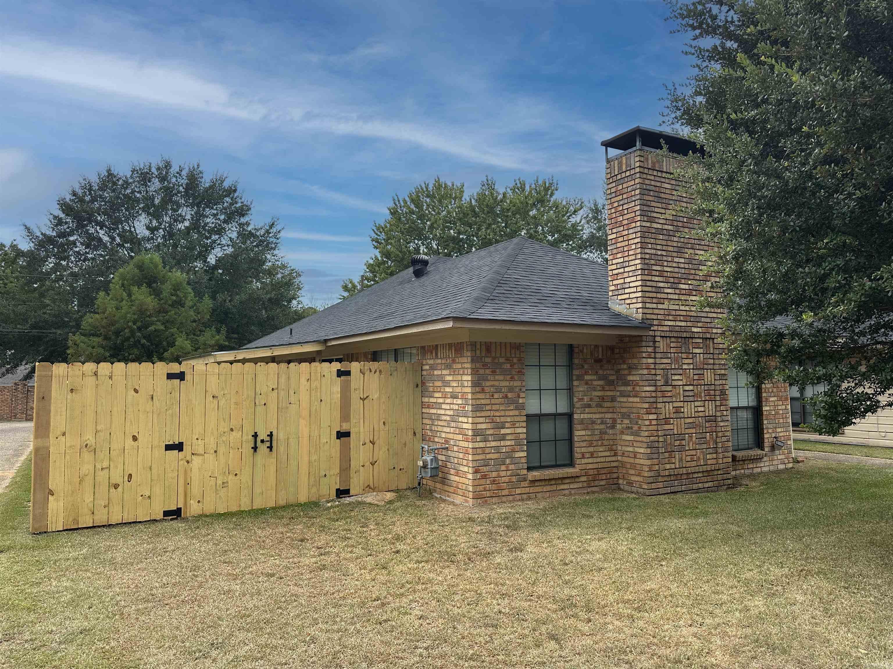 5805 Sidney  Texarkana, TX