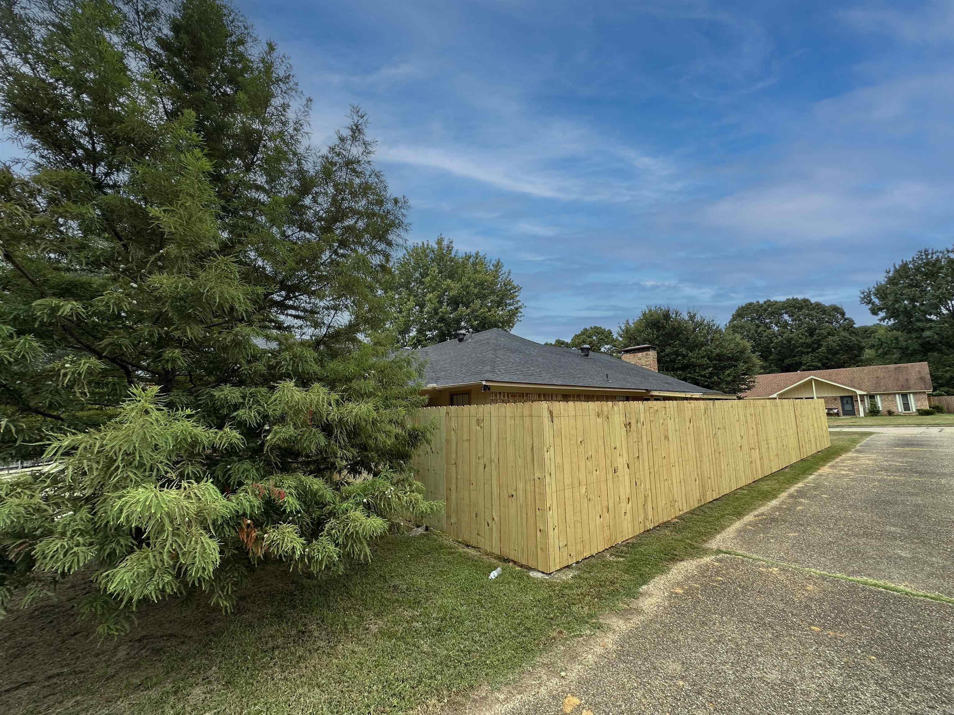 5805 Sidney  Texarkana, TX