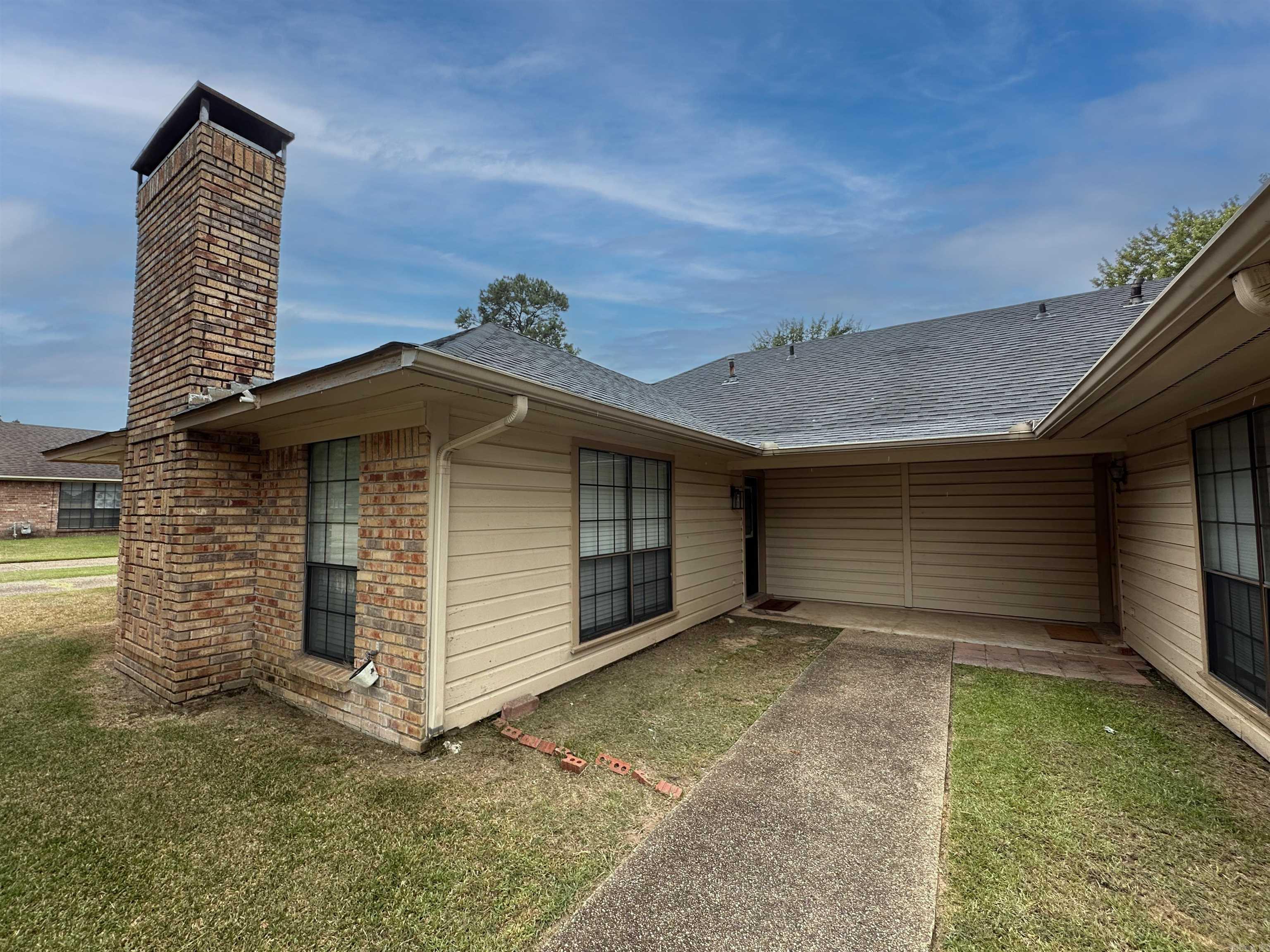5805 Sidney  Texarkana, TX