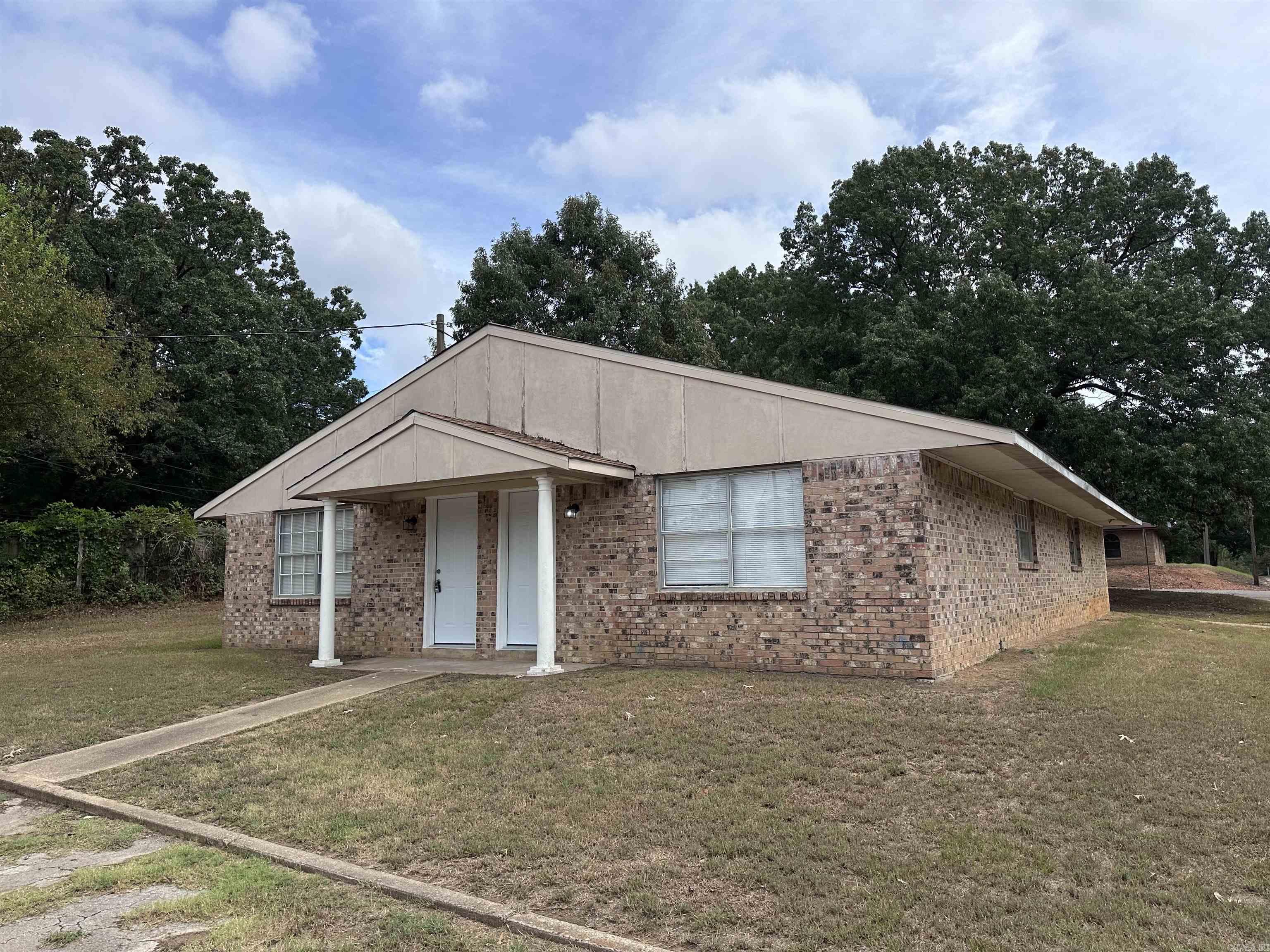 3801 Elizabeth Piney Woods 10 Texarkana, TX