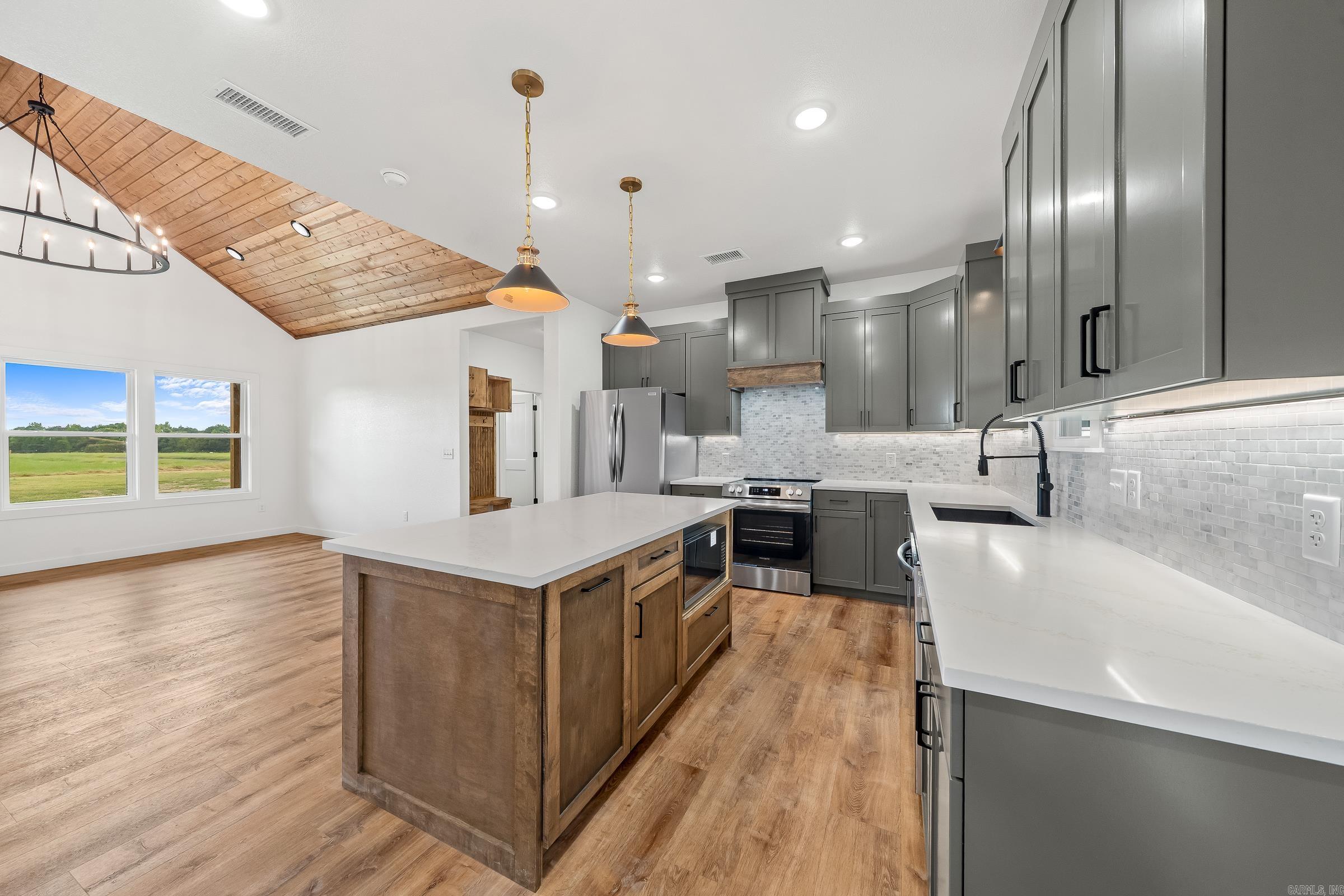 275 Polk Road 76 E  Mena, AR