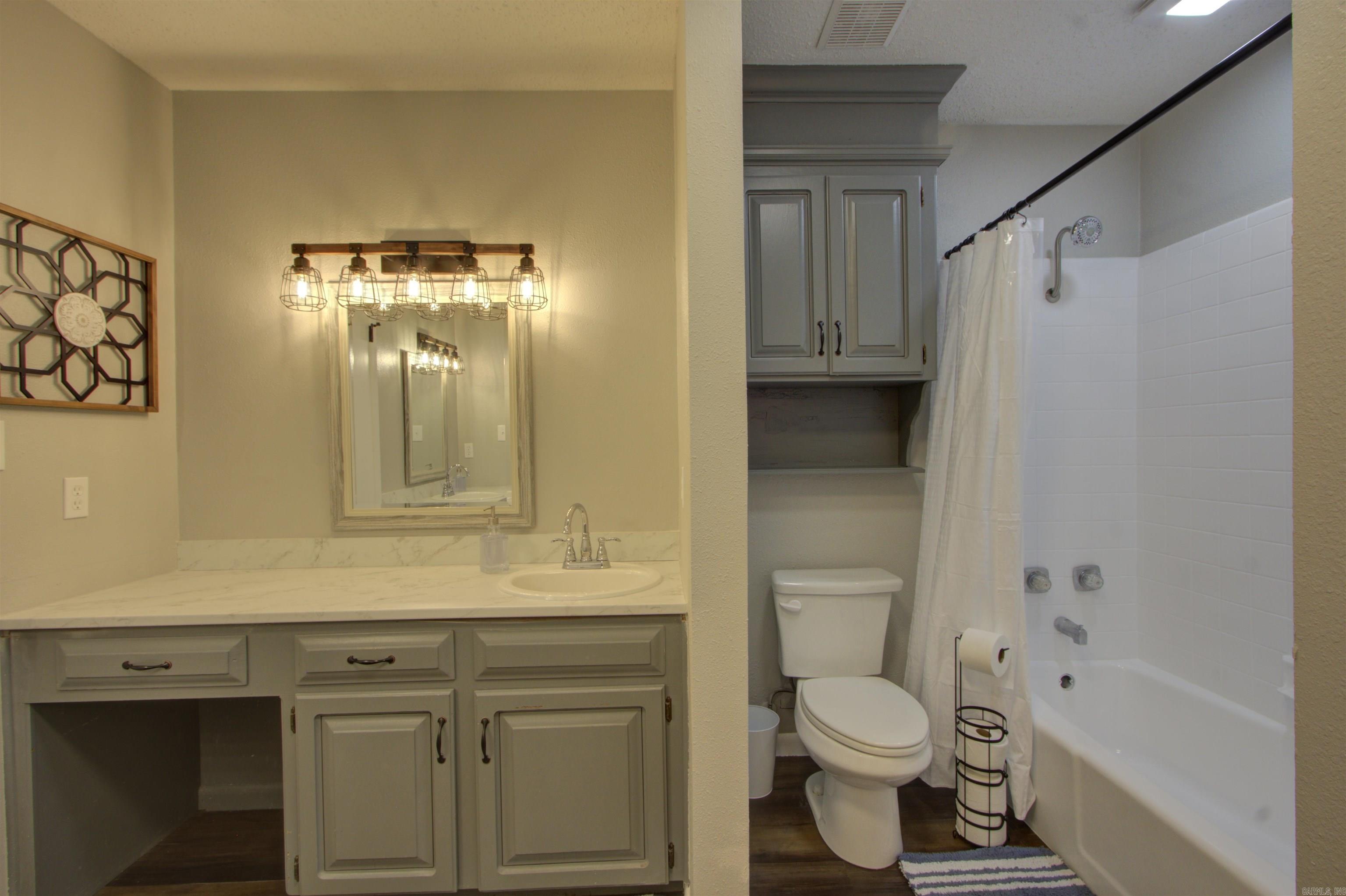 3516 Skyline Blvd  Texarkana, TX