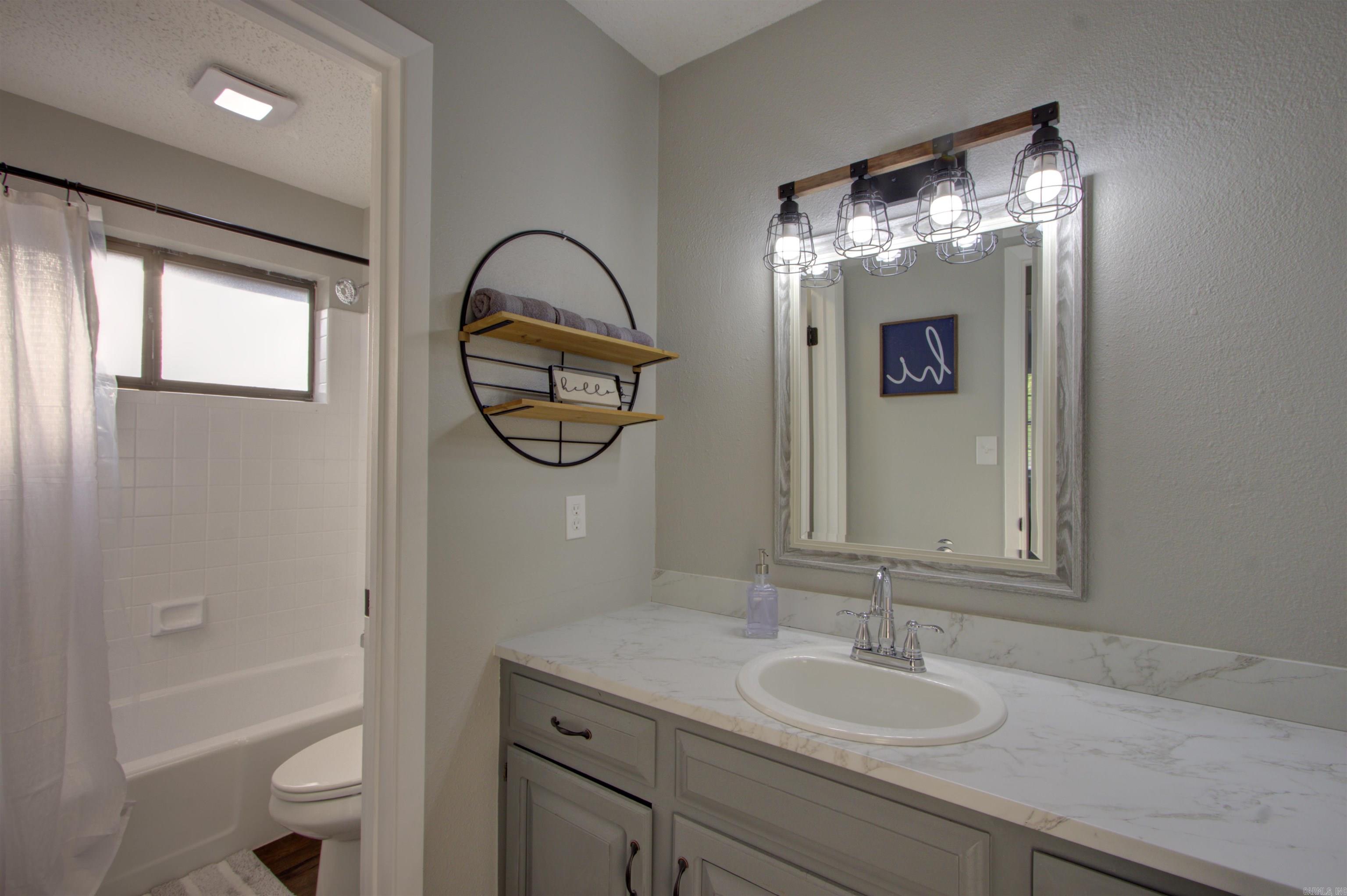 3516 Skyline Blvd  Texarkana, TX