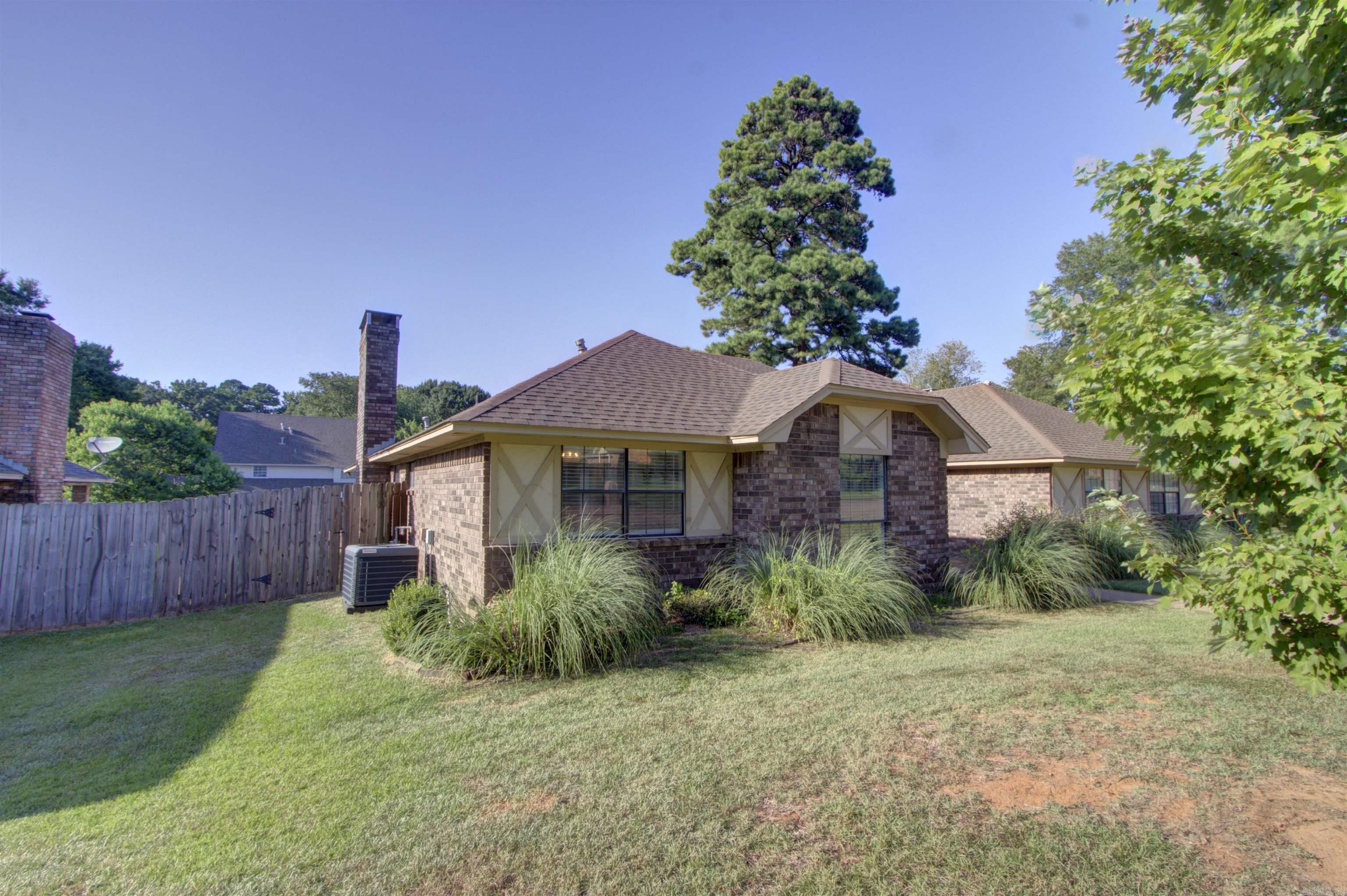 3516 Skyline Blvd  Texarkana, TX