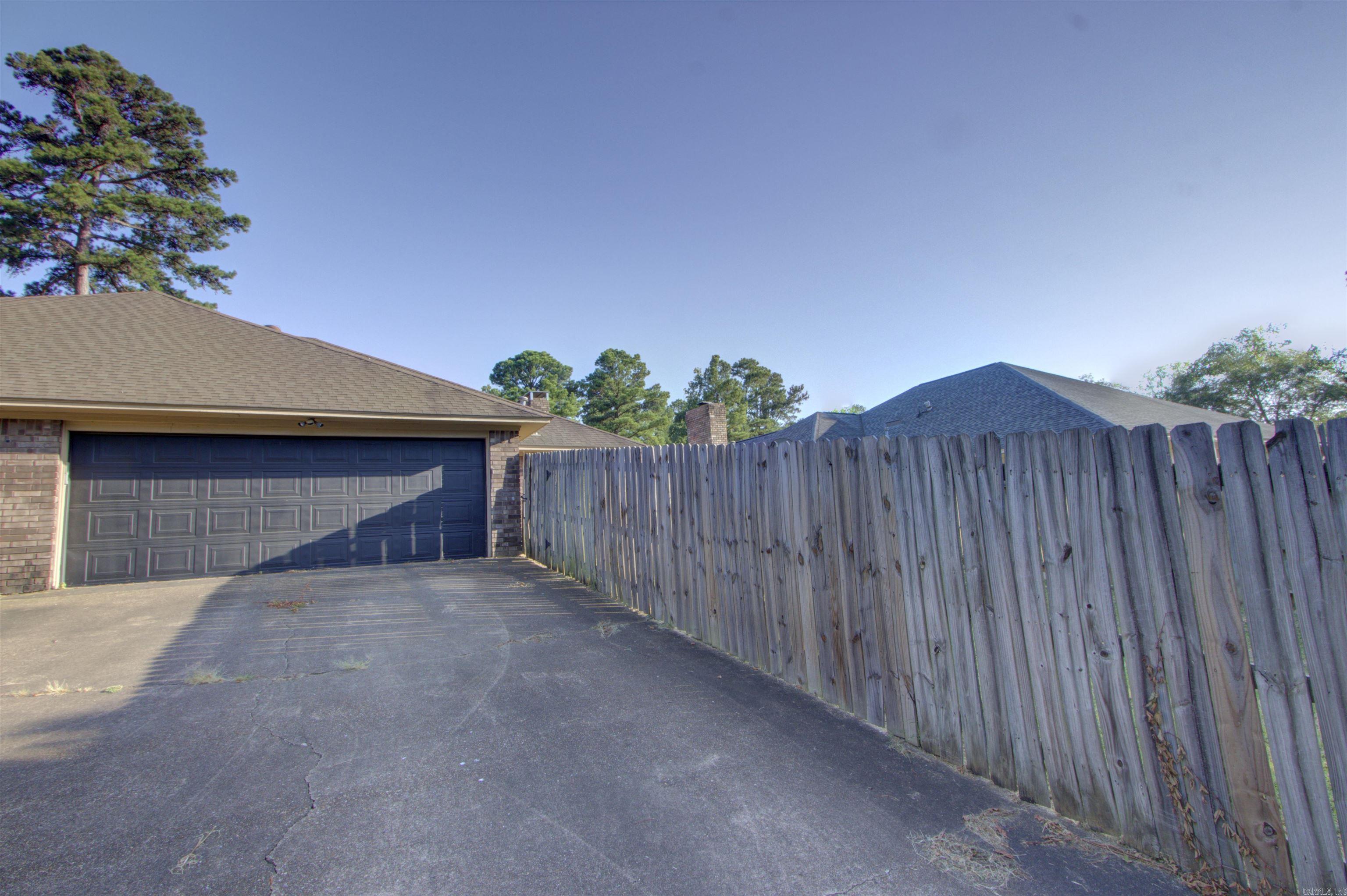 3516 Skyline Blvd  Texarkana, TX