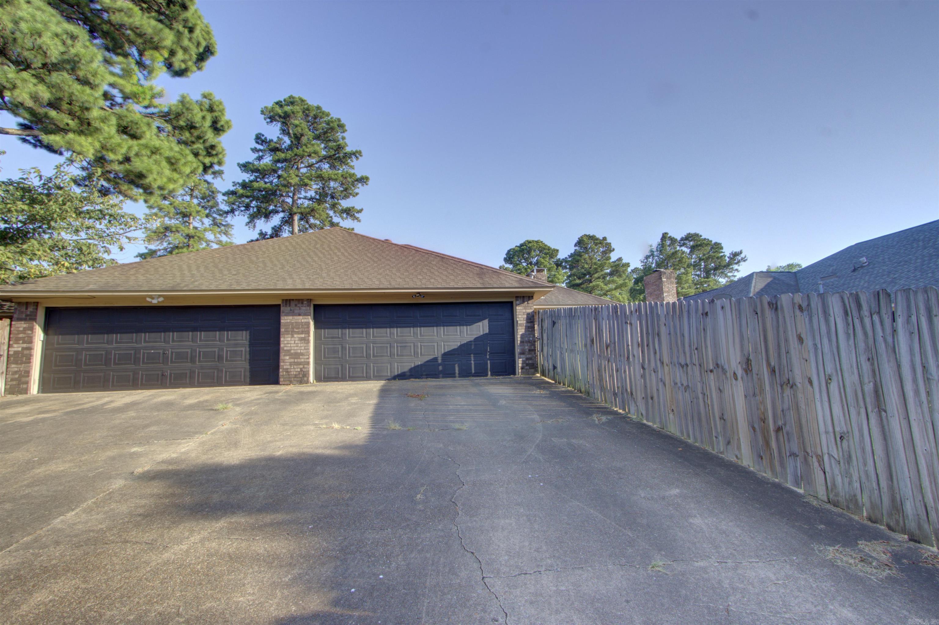 3516 Skyline Blvd  Texarkana, TX