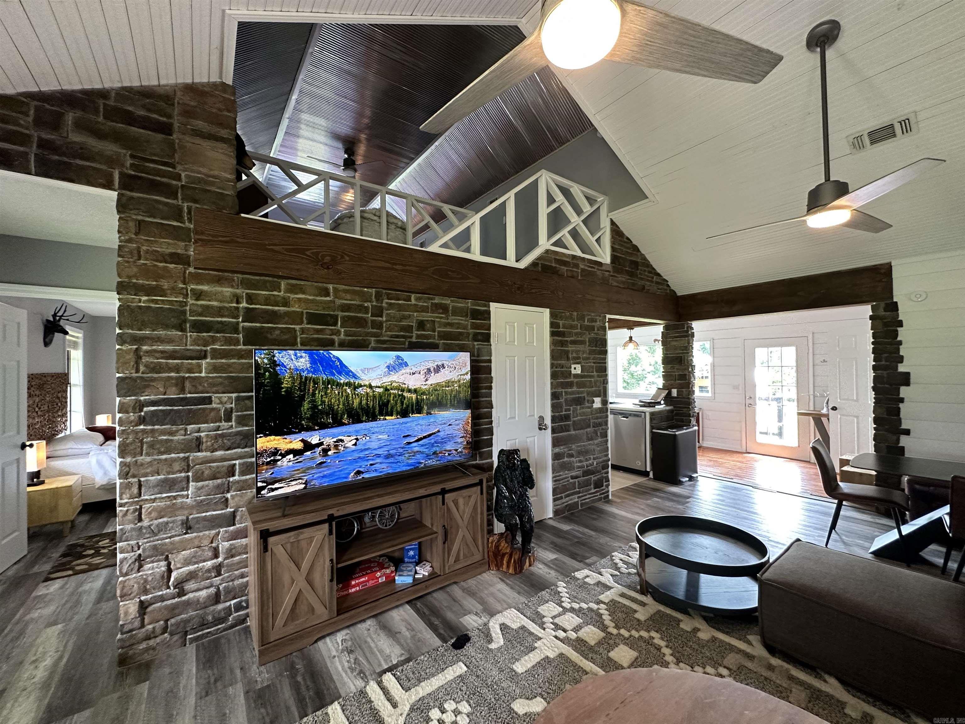 896 Vaughn Lazy Bear on the Caddo Glenwood, AR