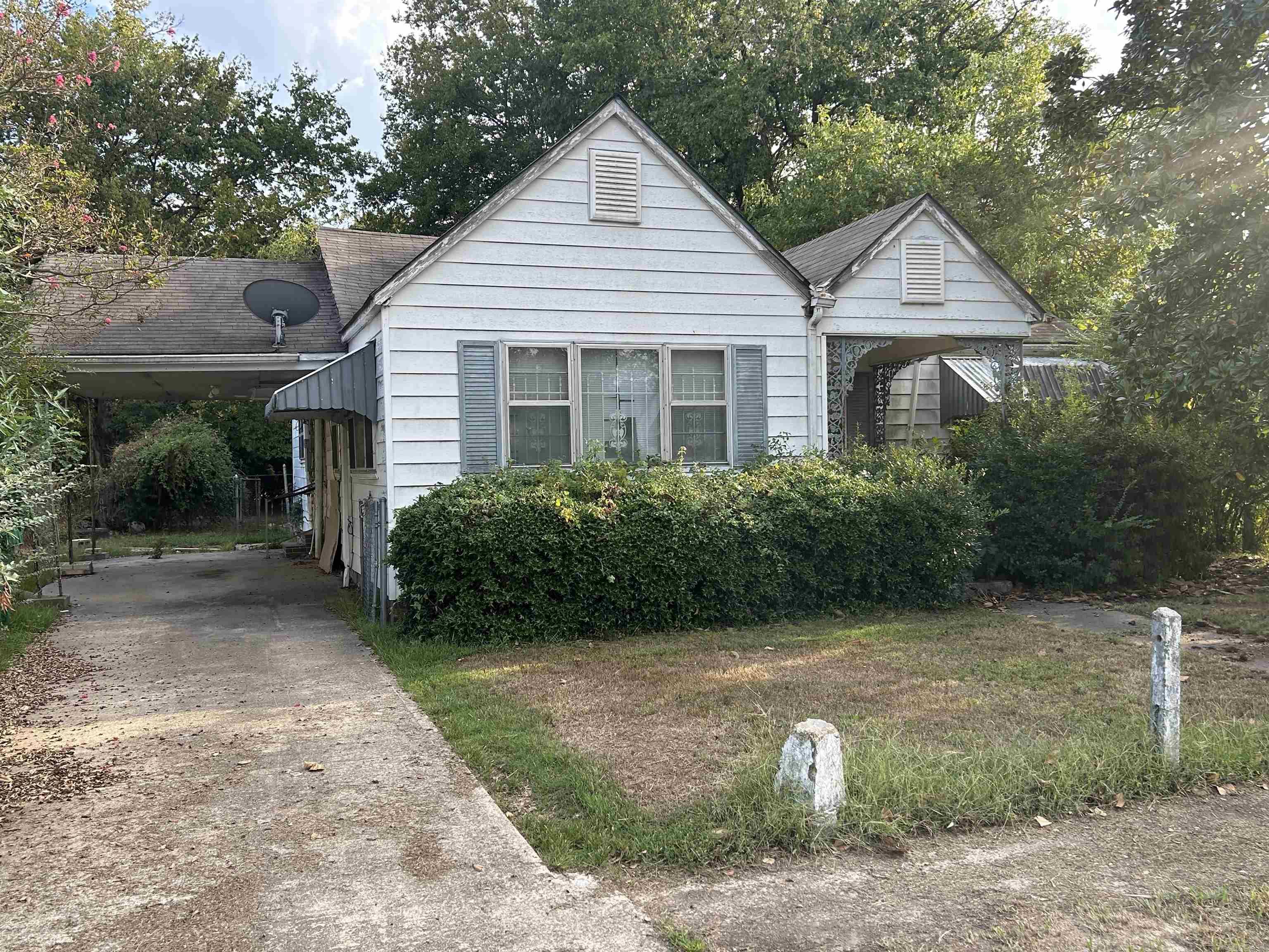 75 Watson Blvd