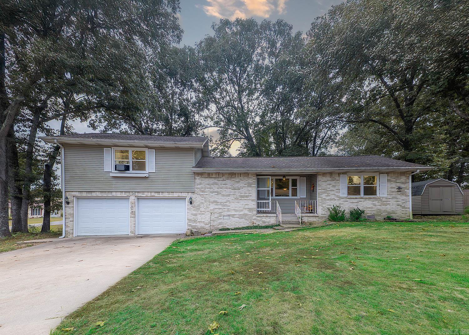 1905 Van Buren Avenue