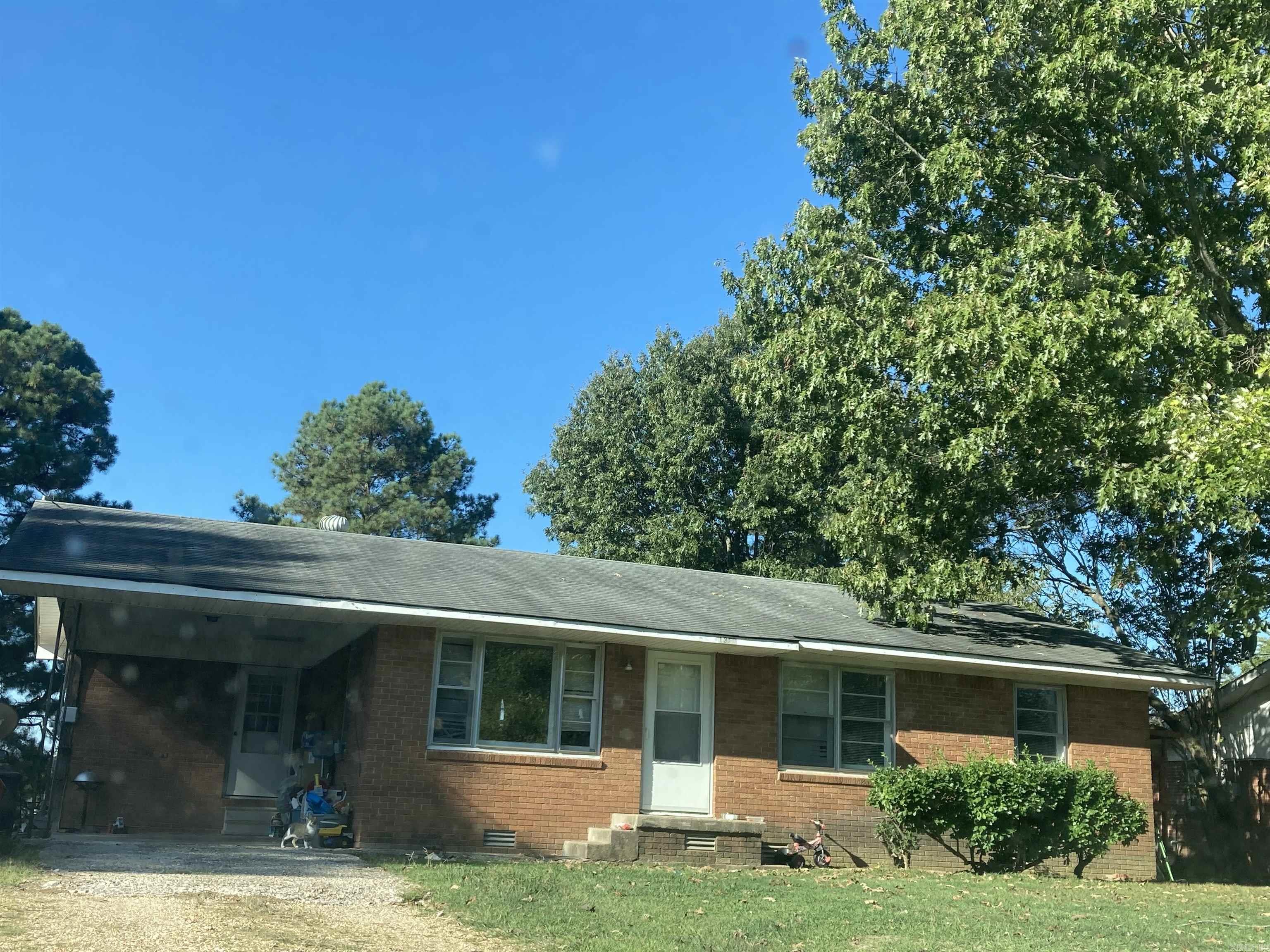 1350 W North Street