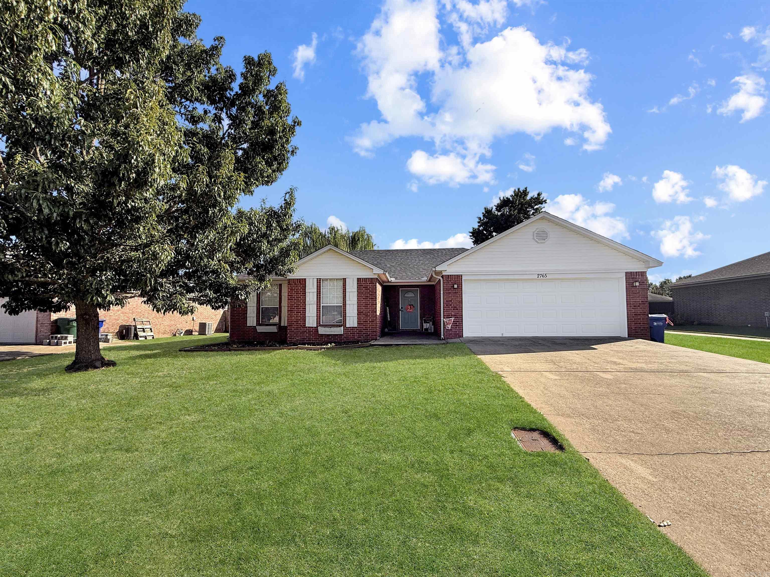 2765 Makenzie Drive