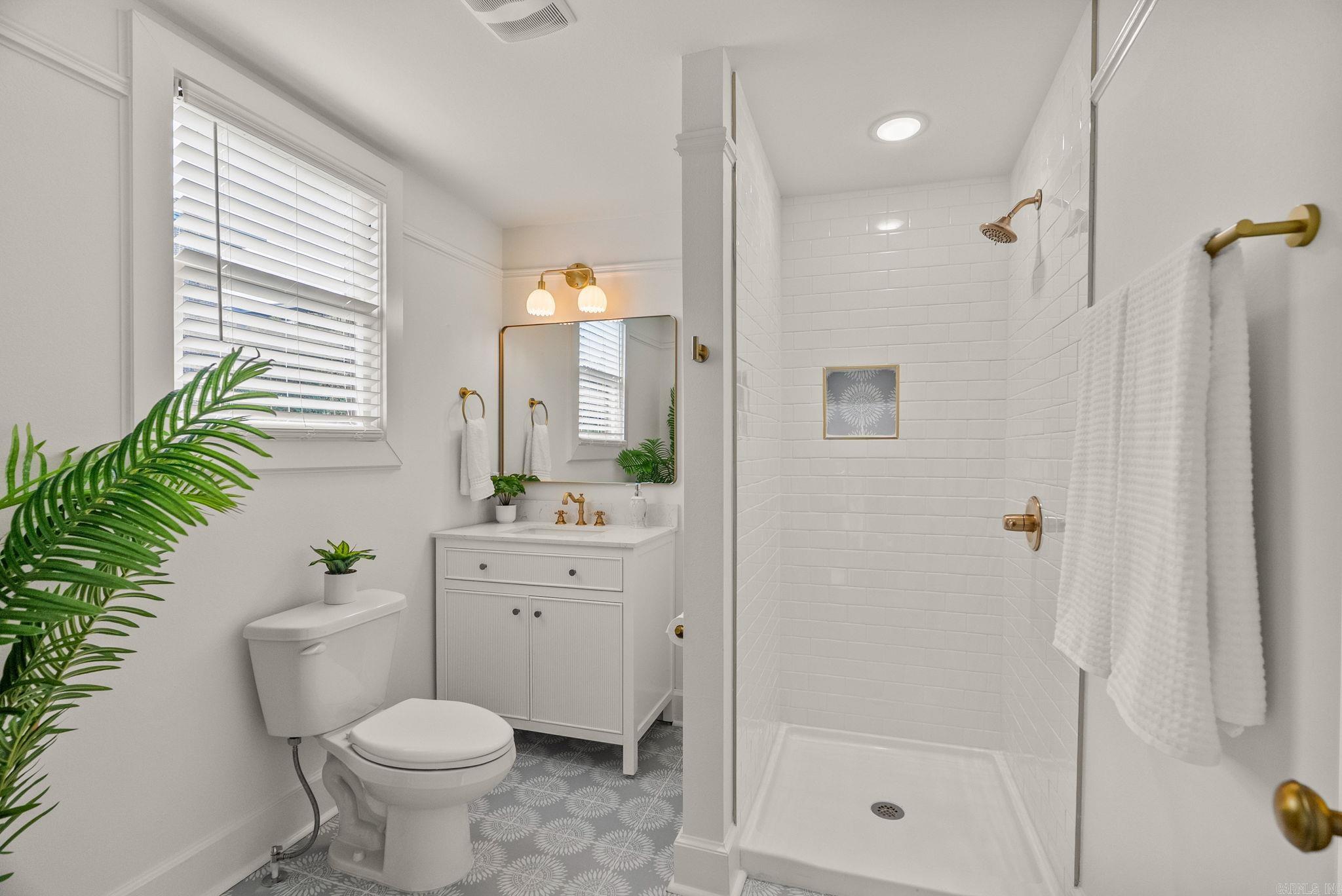 201 W Daisy L Gatson Bates Drive  Little Rock, AR