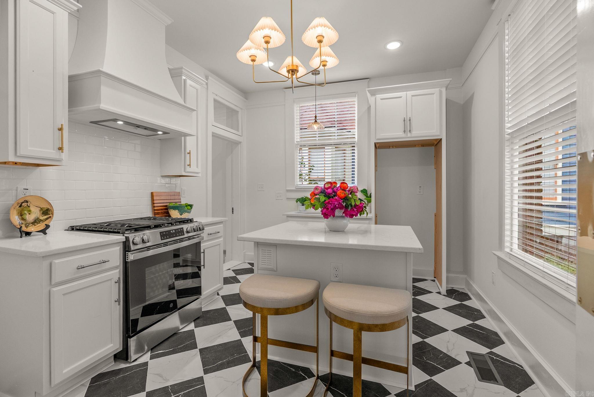 201 W Daisy L Gatson Bates Drive  Little Rock, AR