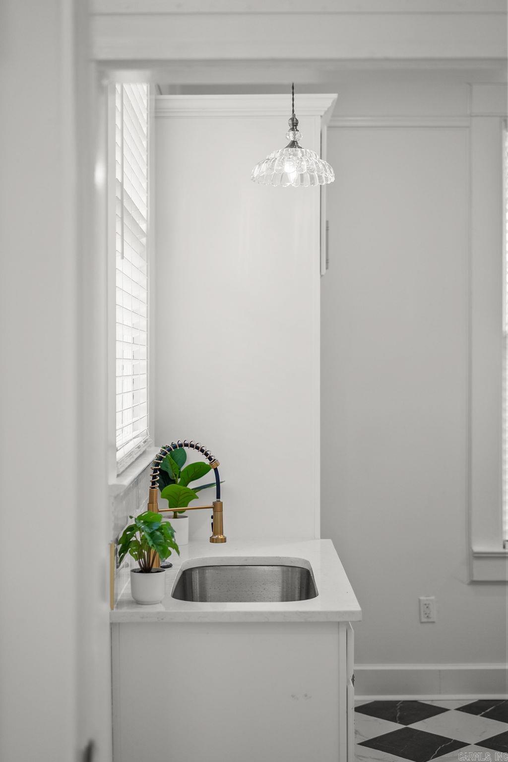 201 W Daisy L Gatson Bates Drive  Little Rock, AR