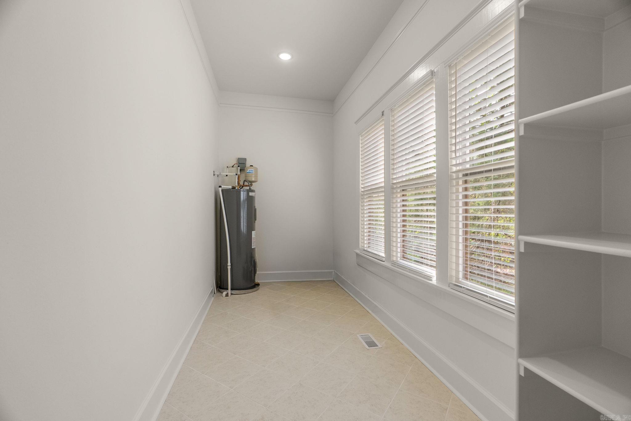 201 W Daisy L Gatson Bates Drive  Little Rock, AR