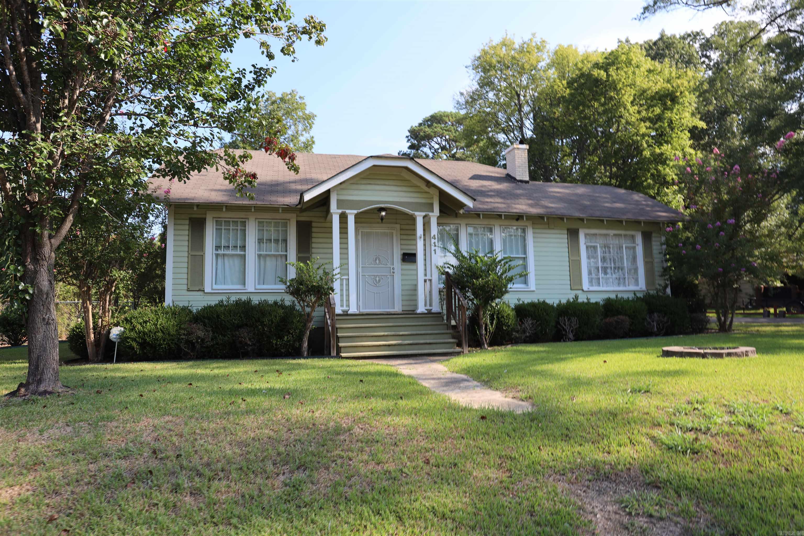 411 E Church