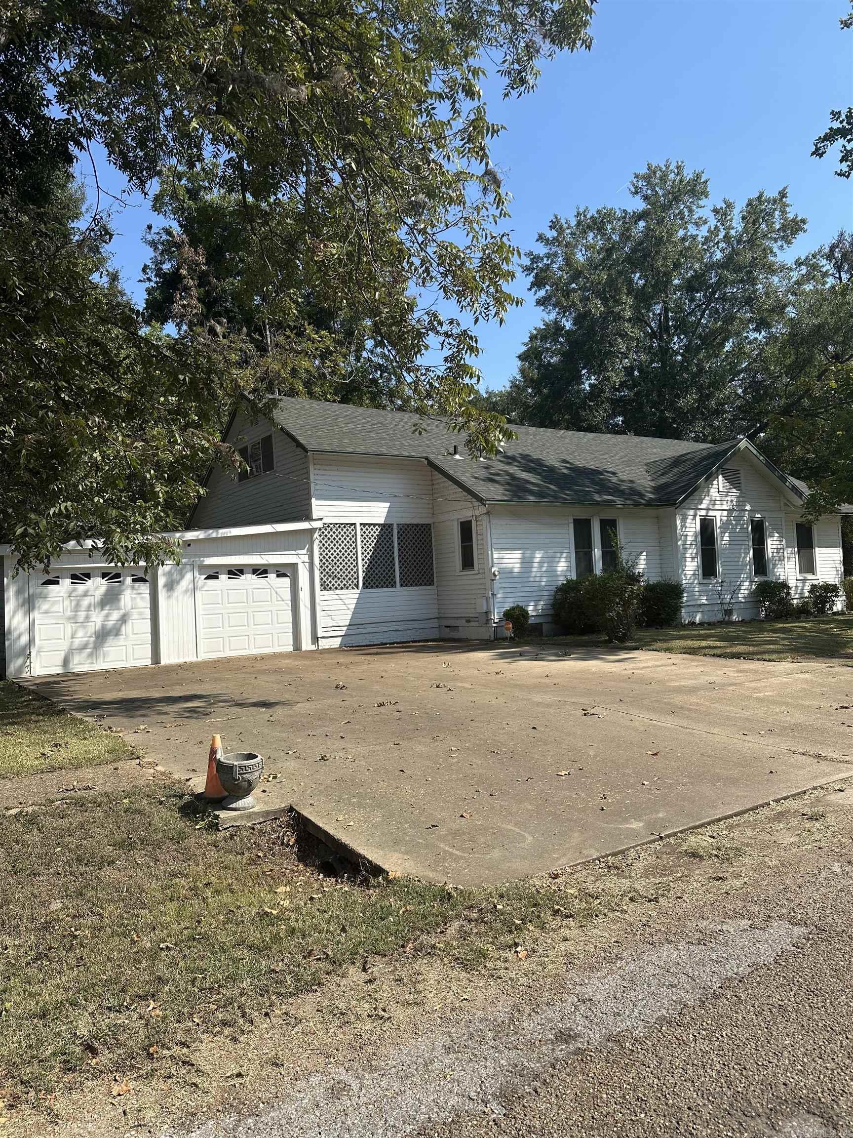 702 E Cleburne  West Helena, AR
