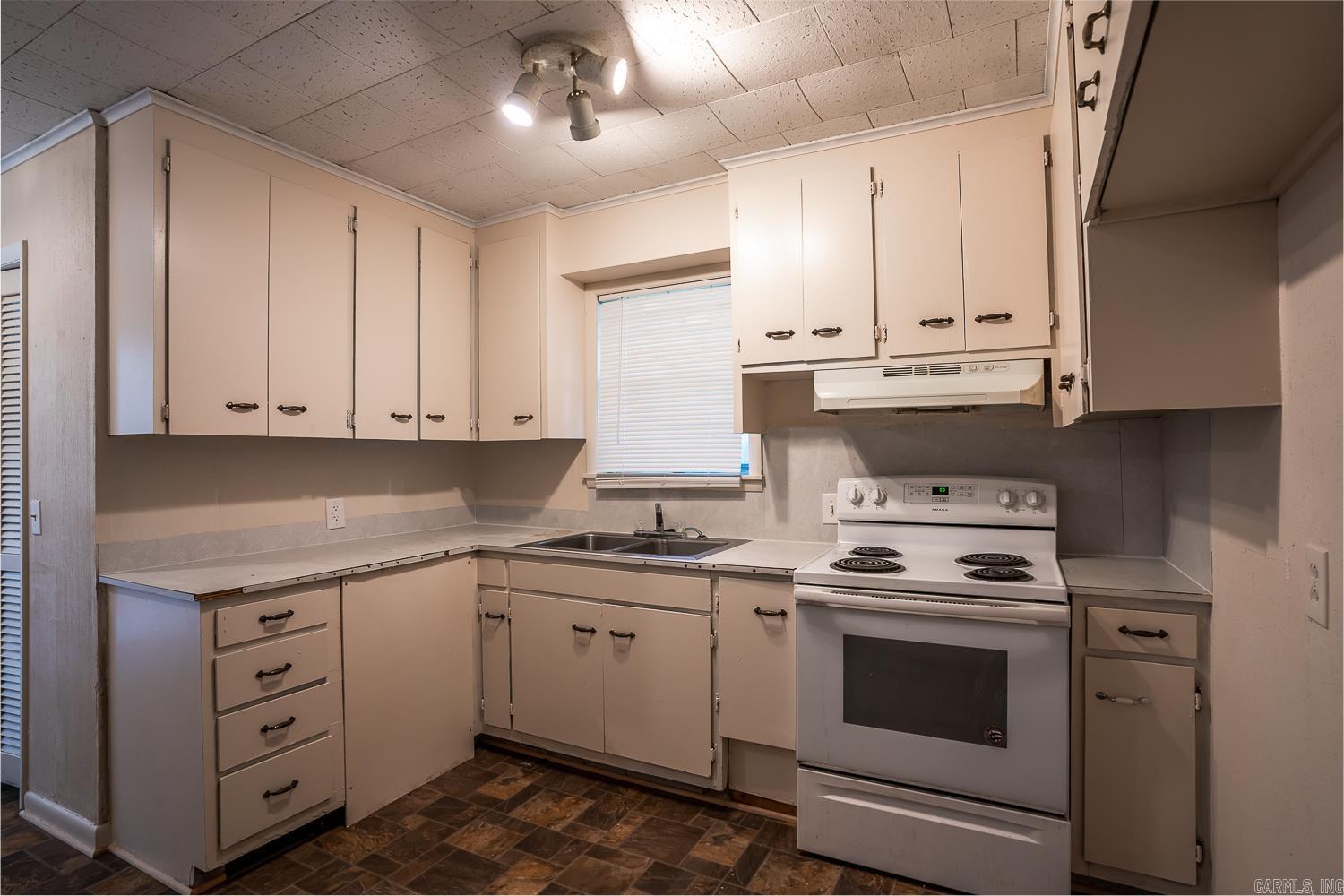 1047 N Rosser 122 E Arkansas Avenue Forrest City, AR