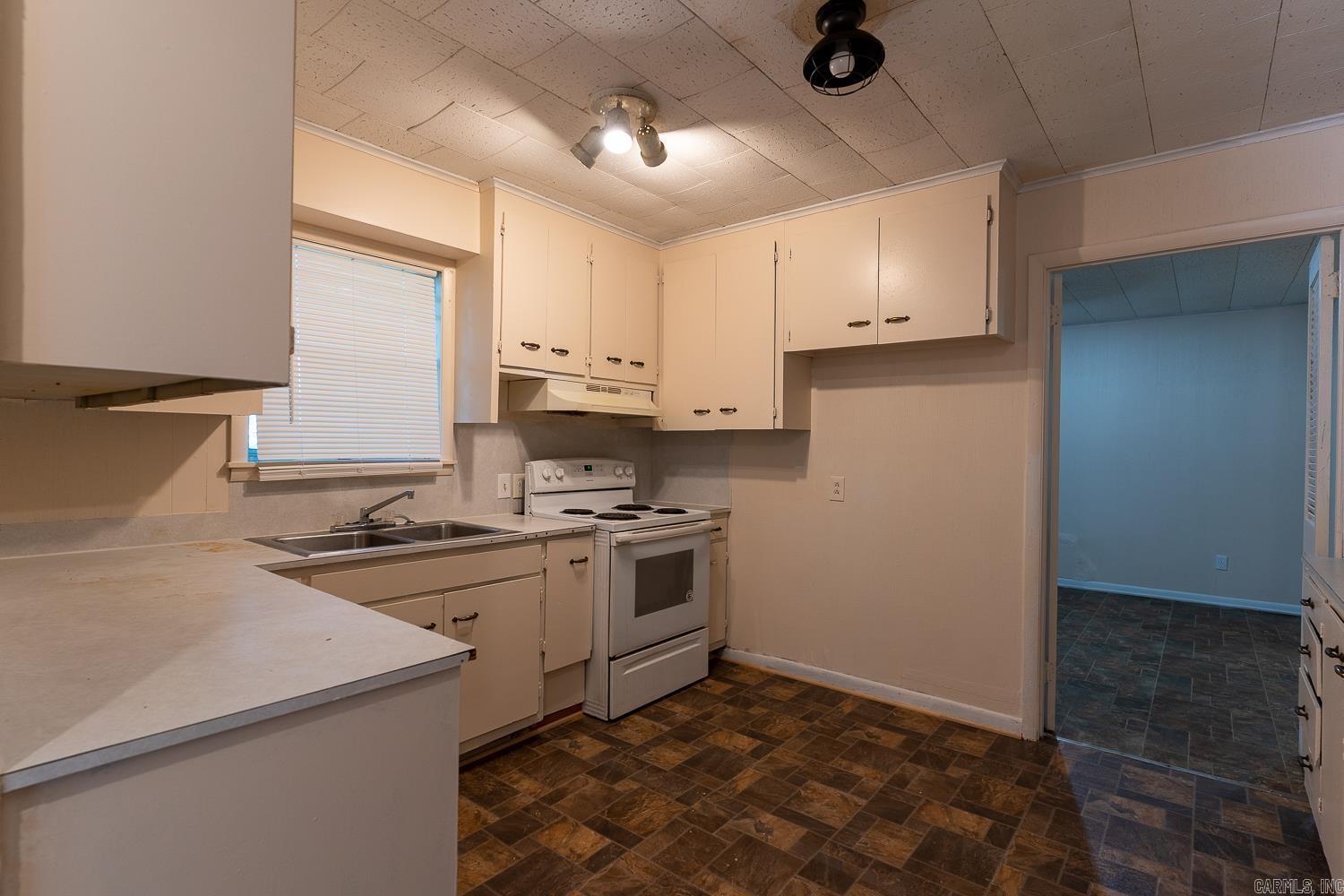 1047 N Rosser 122 E Arkansas Avenue Forrest City, AR