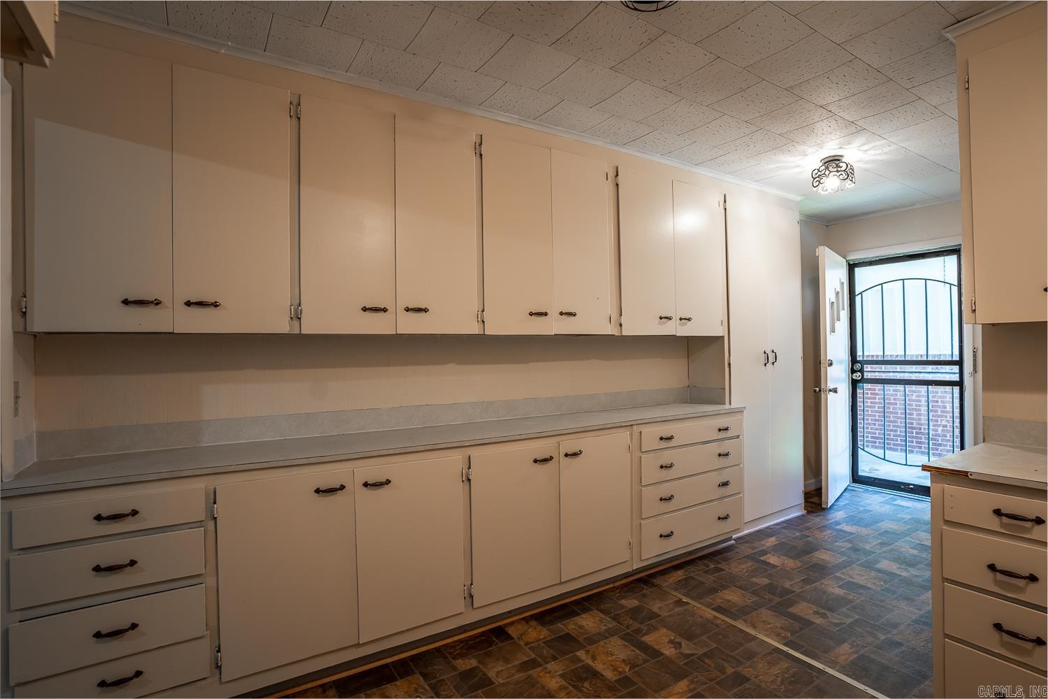 1047 N Rosser 122 E Arkansas Avenue Forrest City, AR