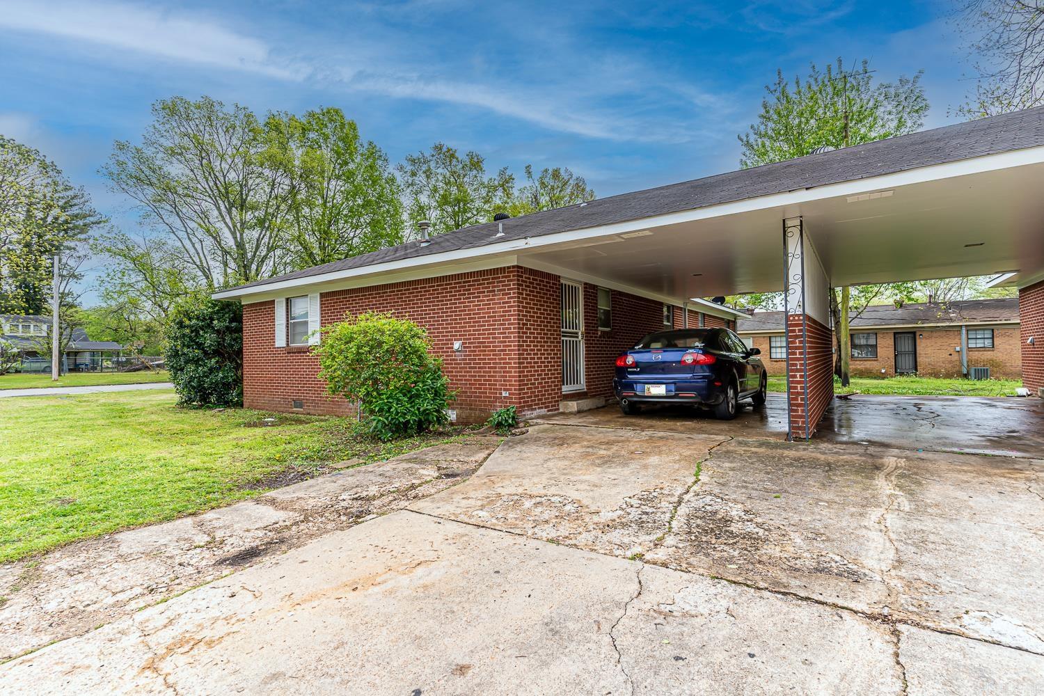 1047 N Rosser 122 E Arkansas Avenue Forrest City, AR